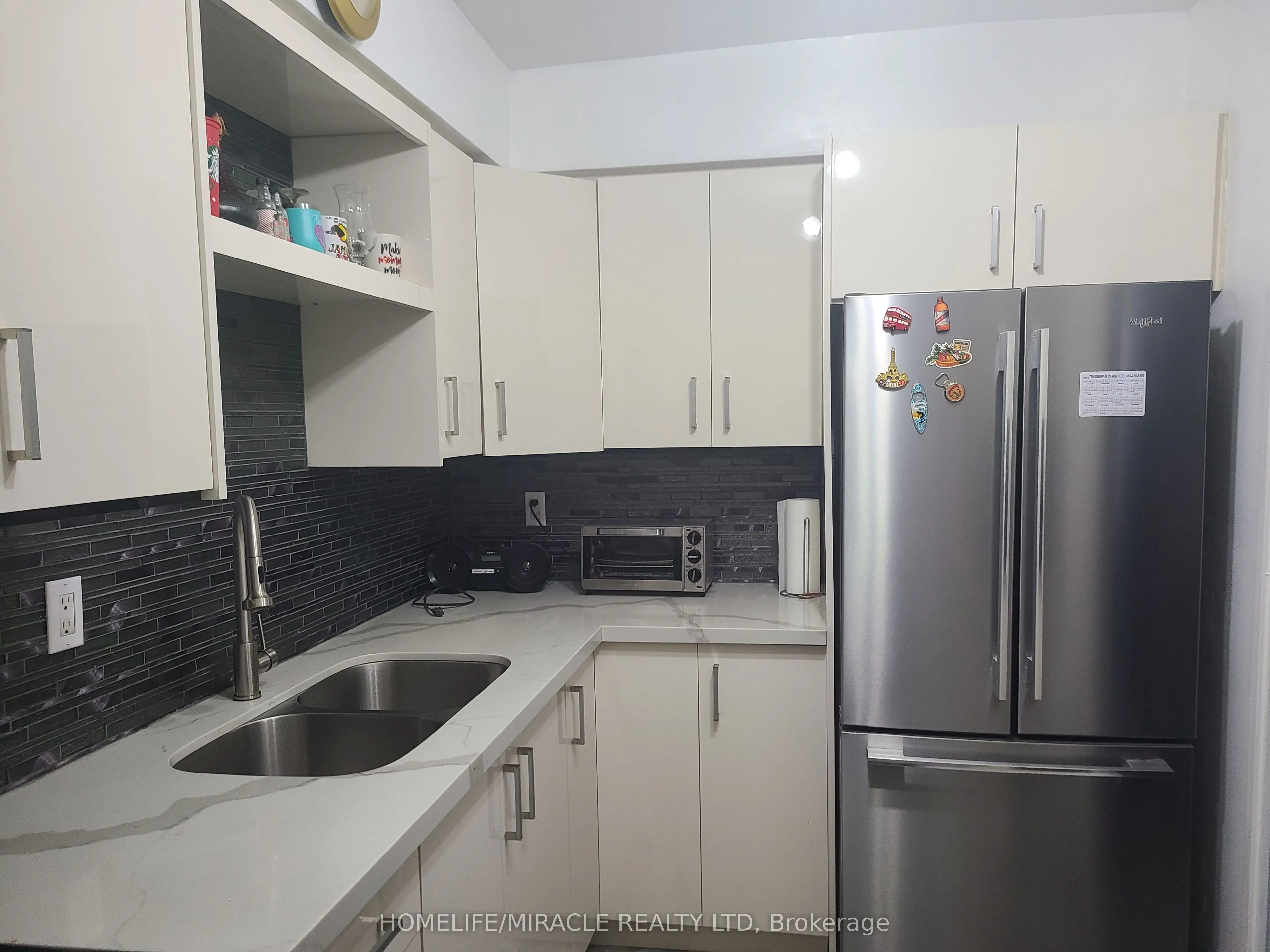 10 Eddystone Avenue, #220