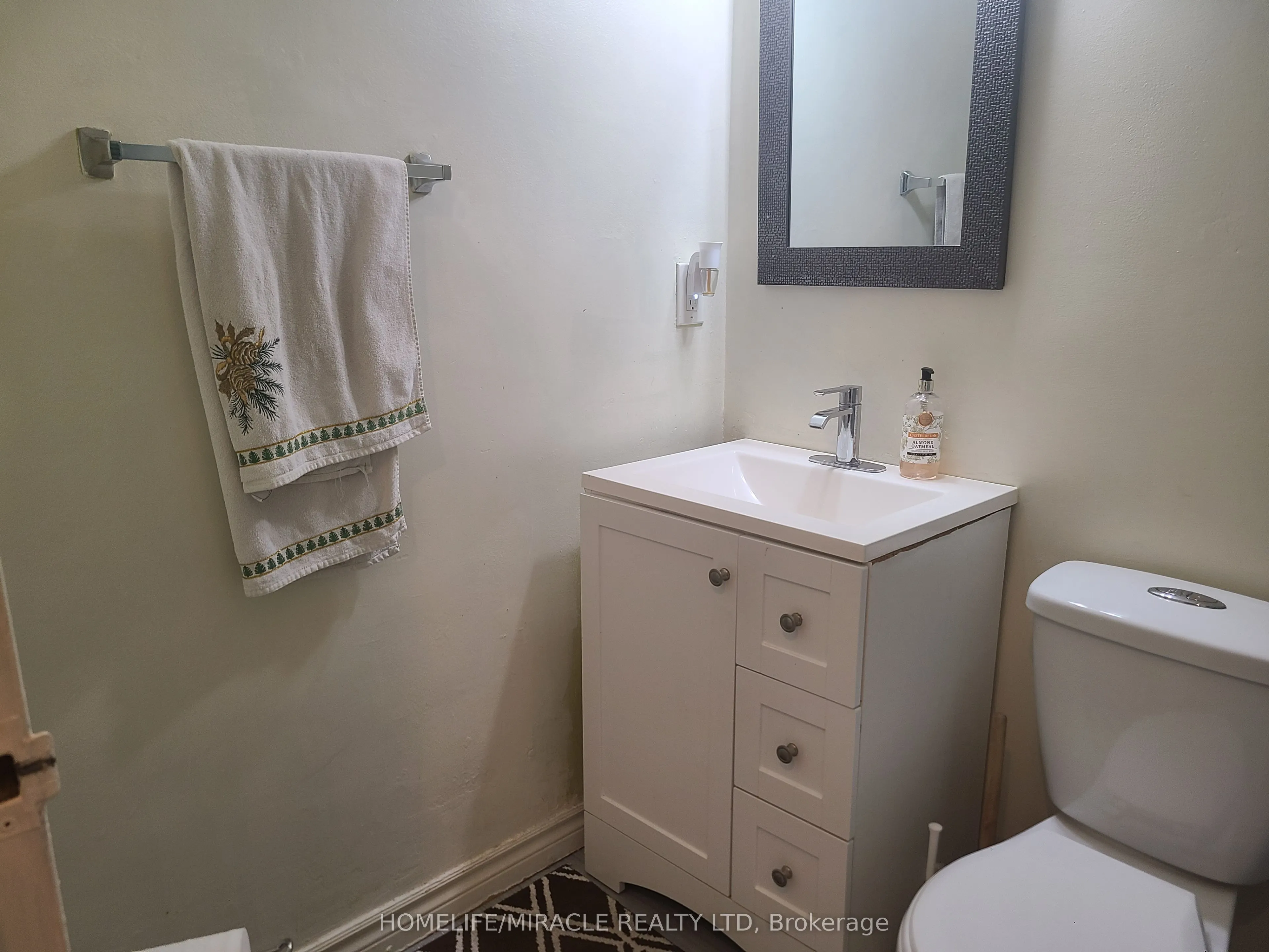 10 Eddystone Avenue, #220