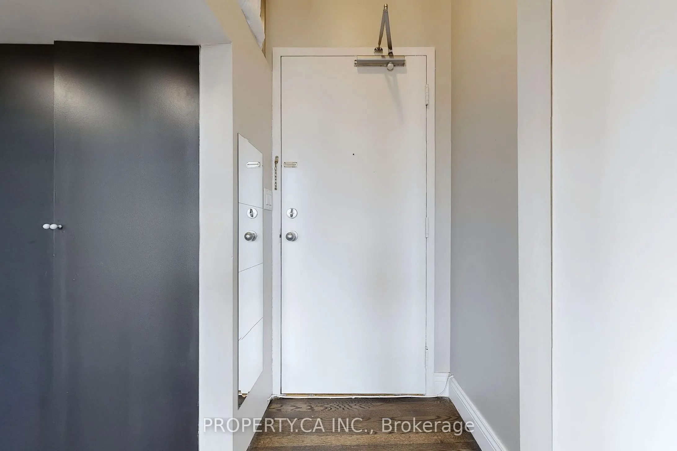 24 Noble Street, #210