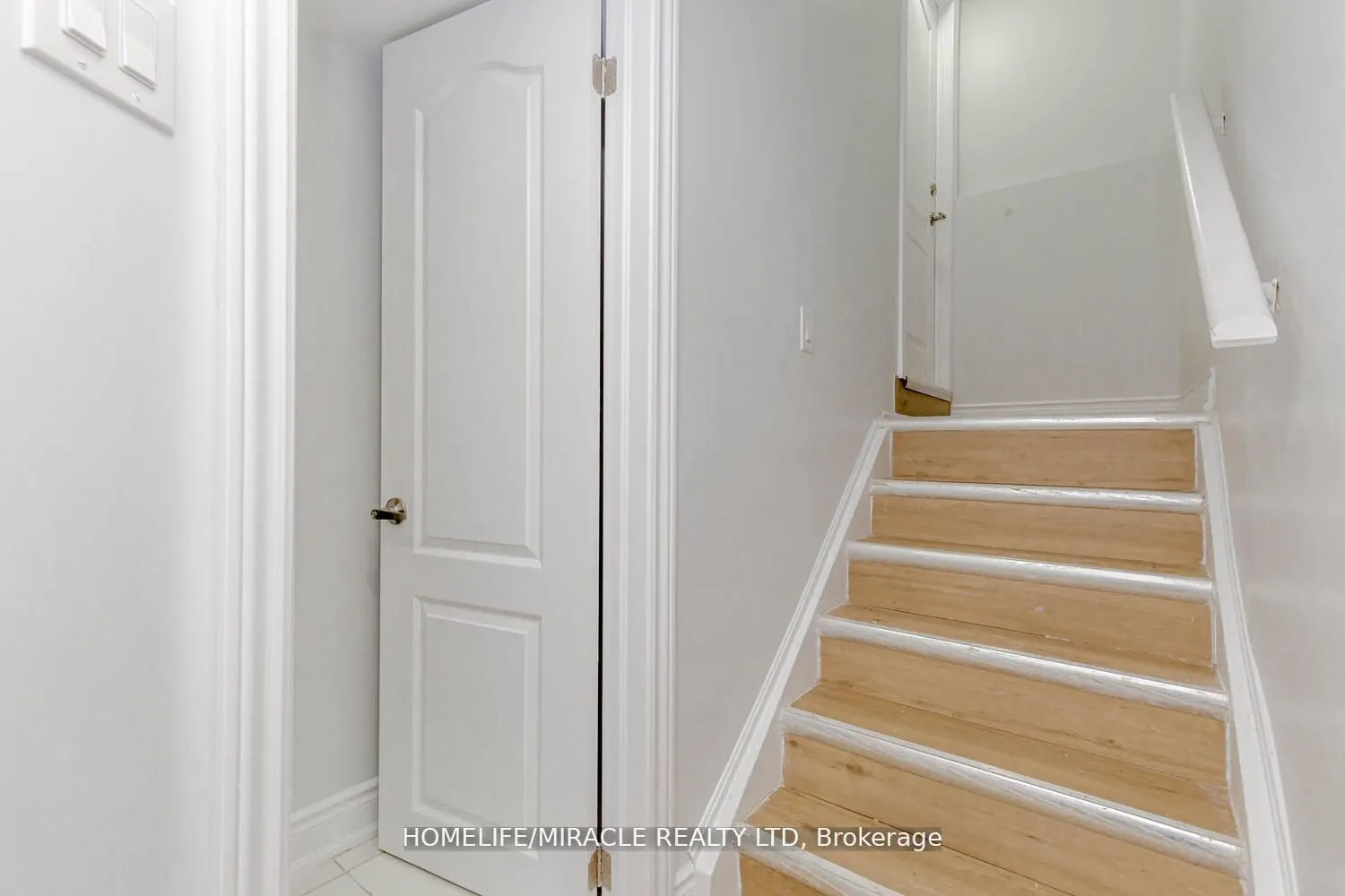 44 Leatherhead Court, #Lower