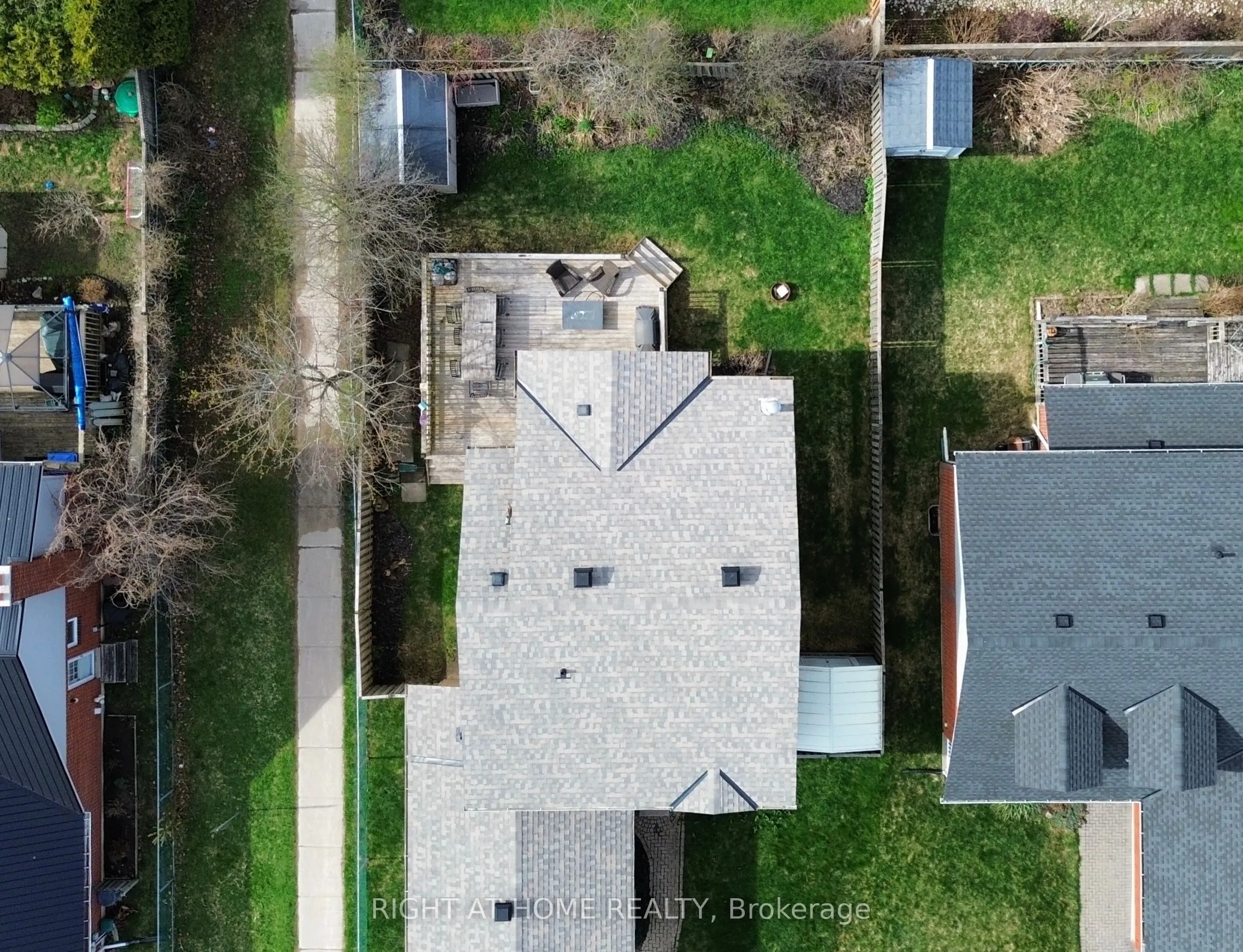 11 Passmore Avenue