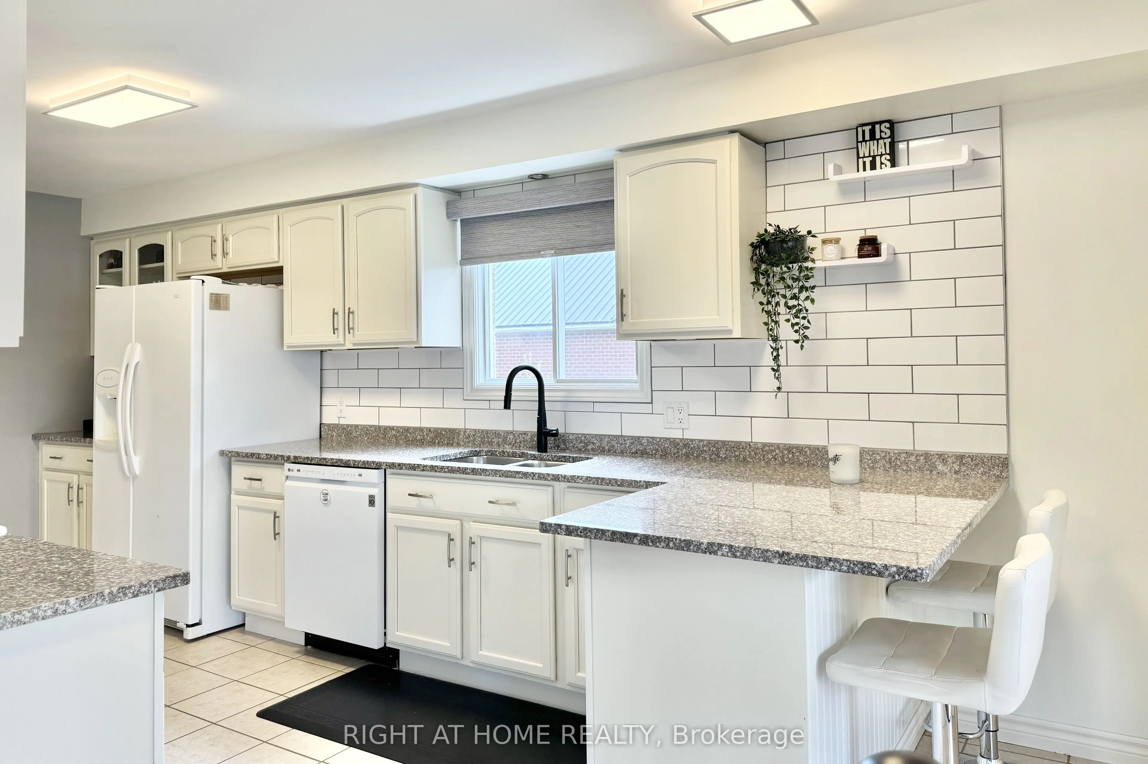 11 Passmore Avenue