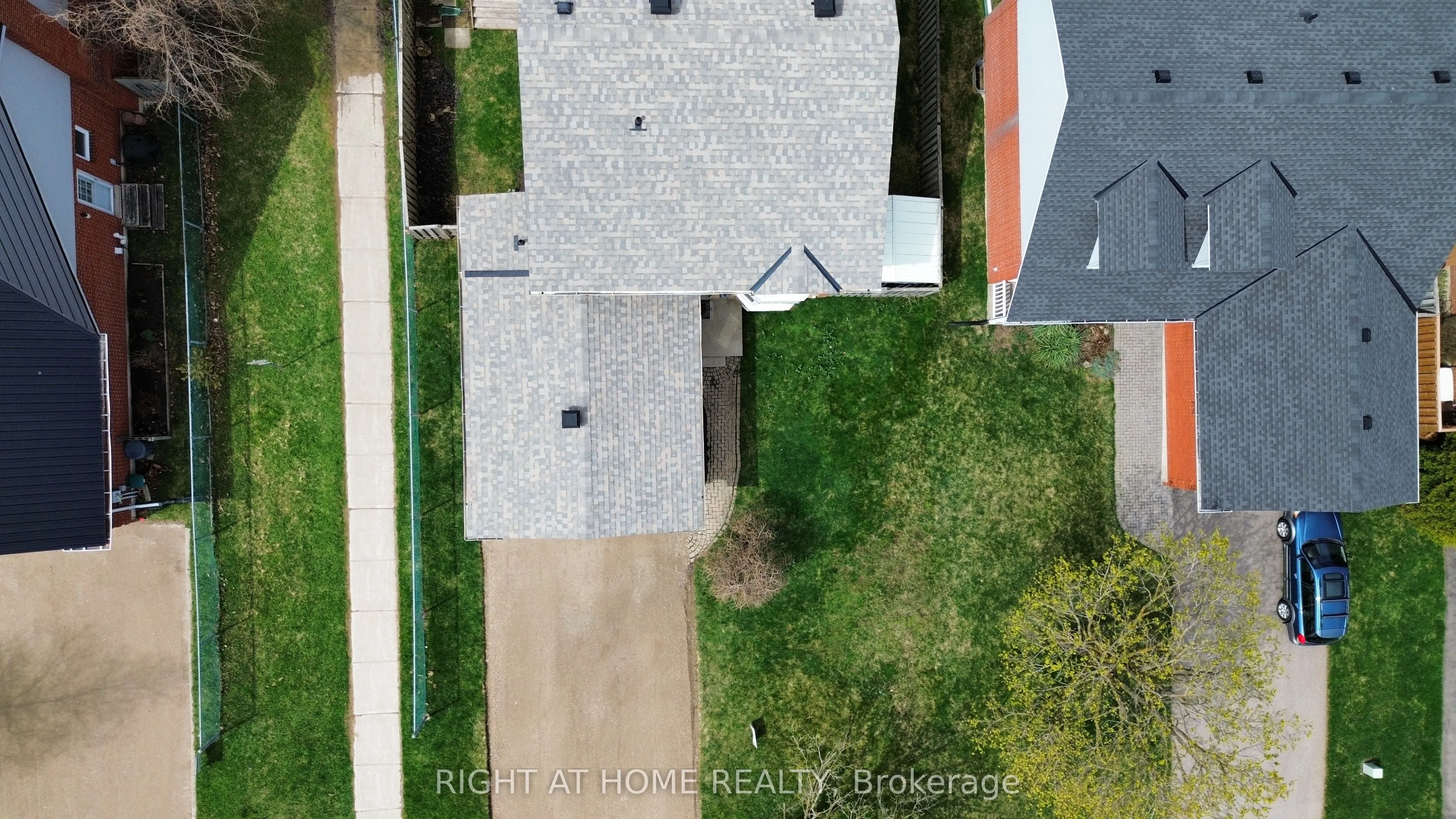 11 Passmore Avenue