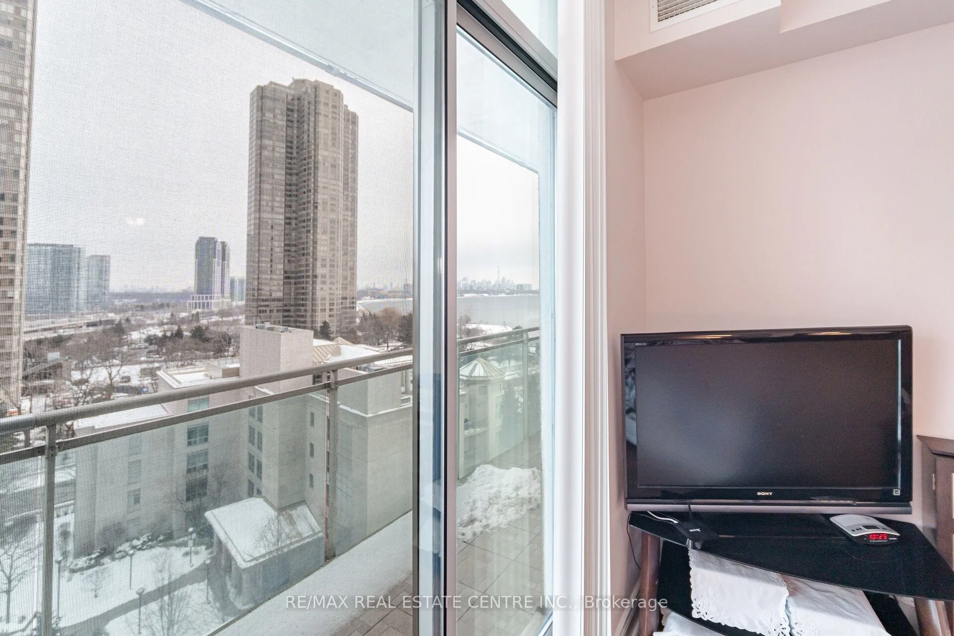 5 Marine Parade Drive #911