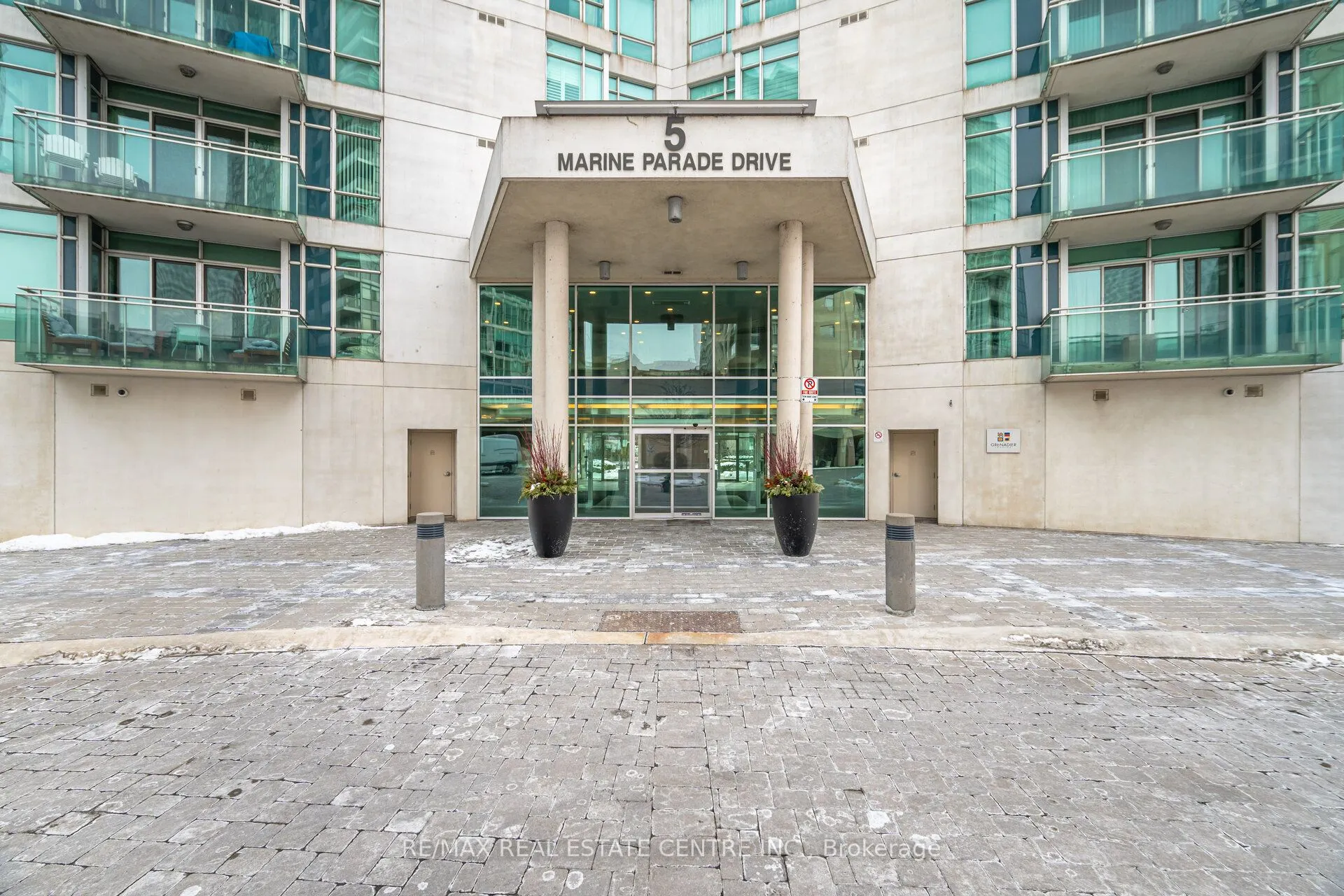 5 Marine Parade Drive #911