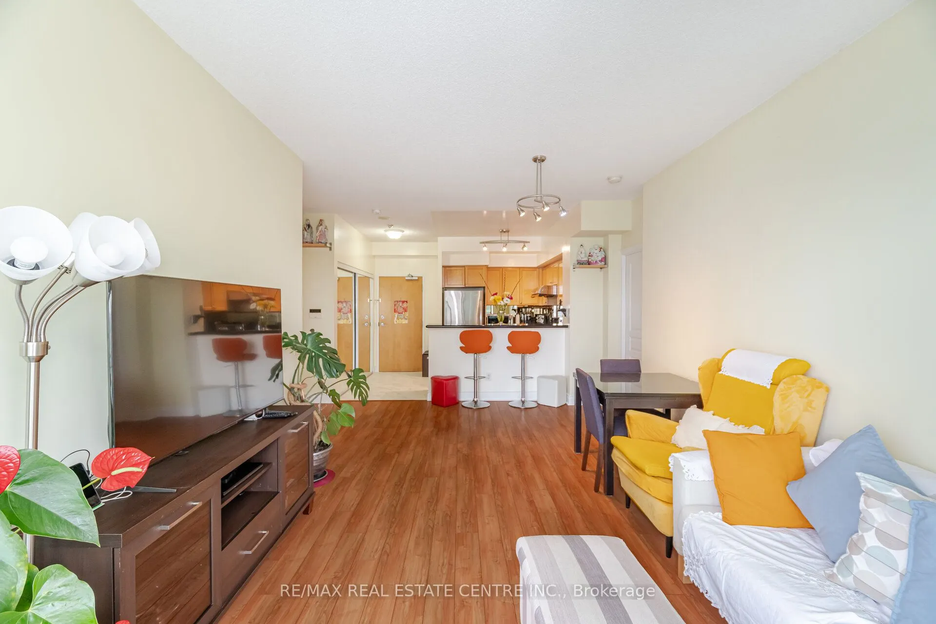 5 Marine Parade Drive #911