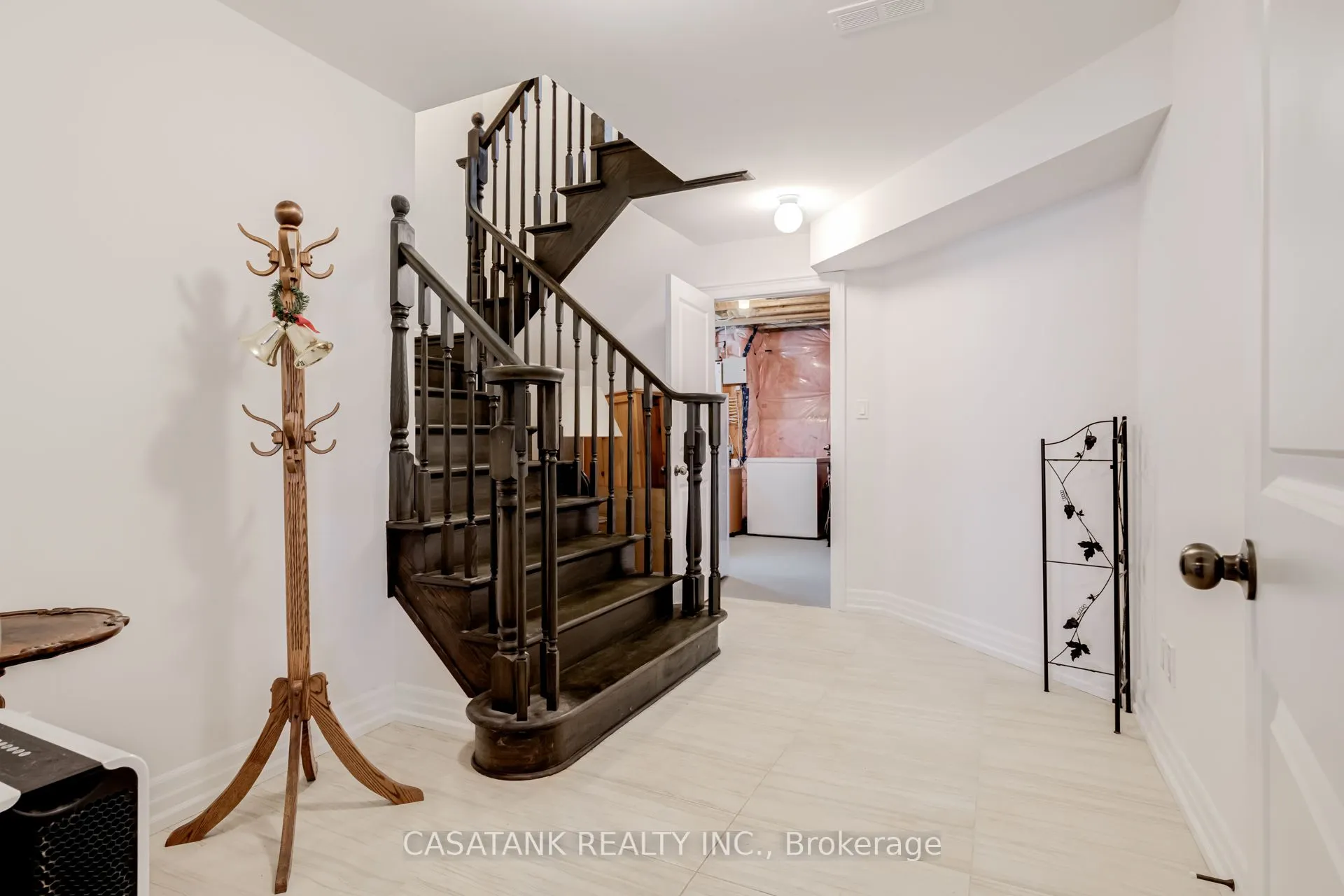 35 Foxtail Court