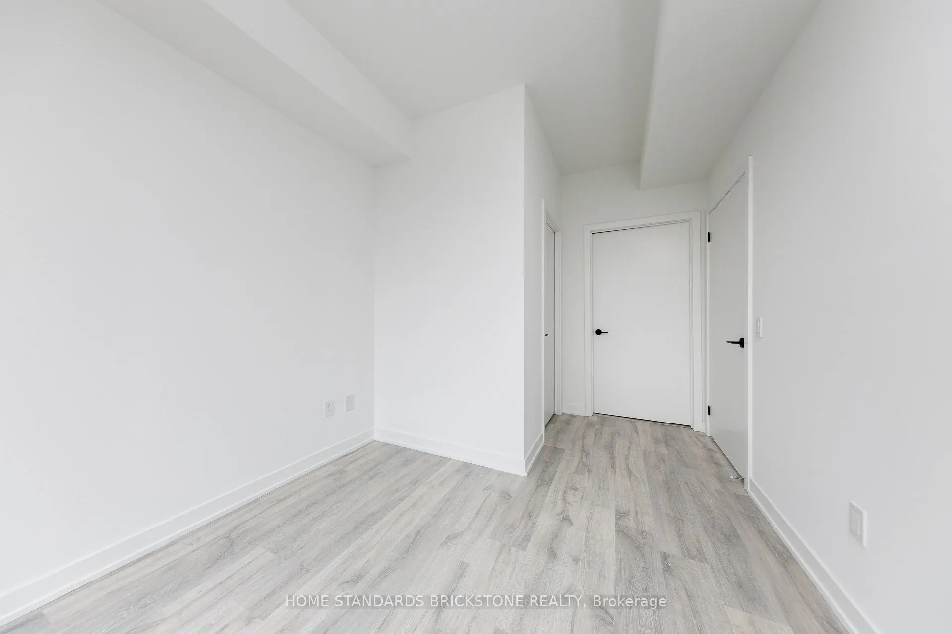 220 Missinnihe Way #1012