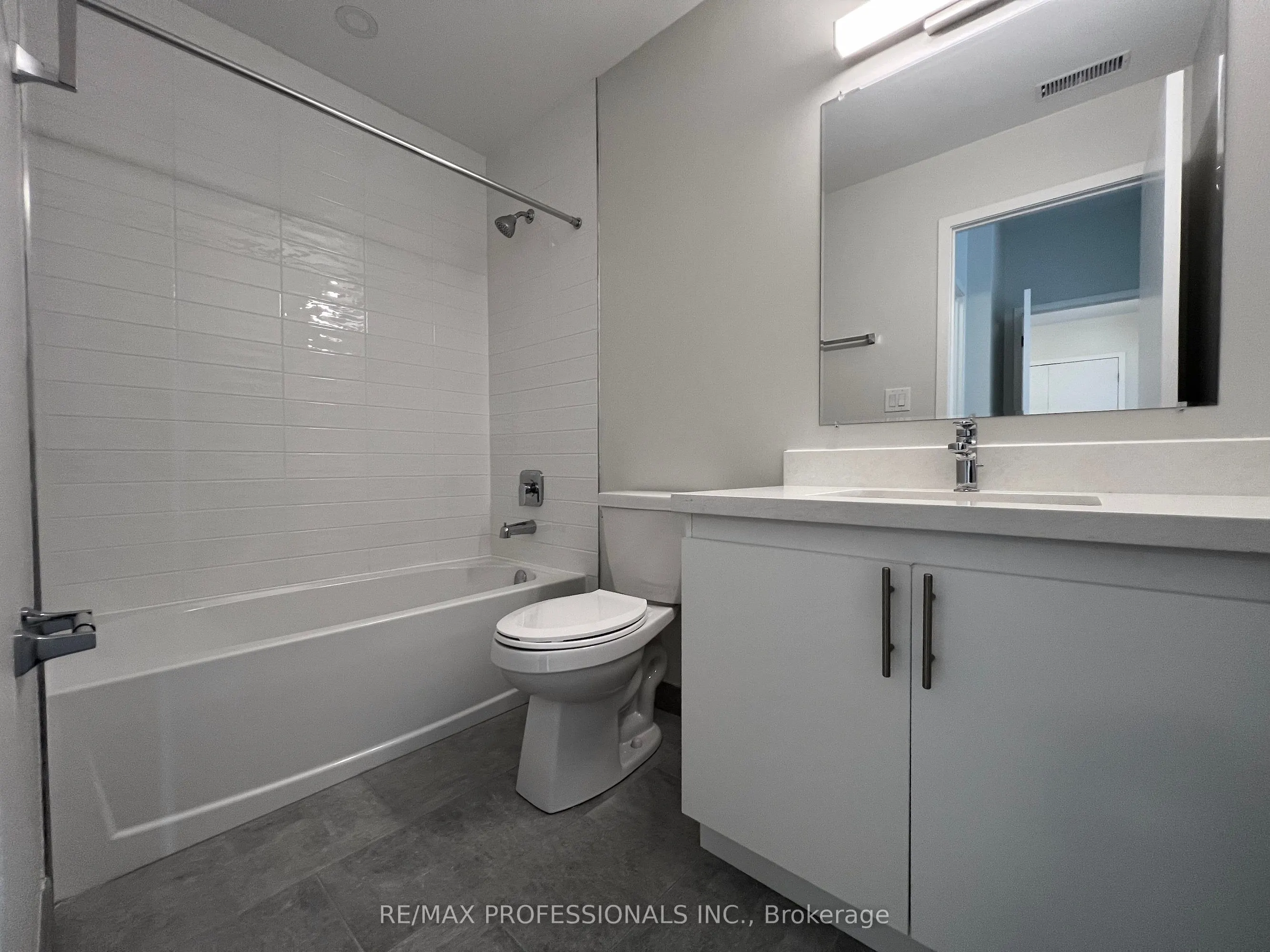 62 Dixfield Drive, #123