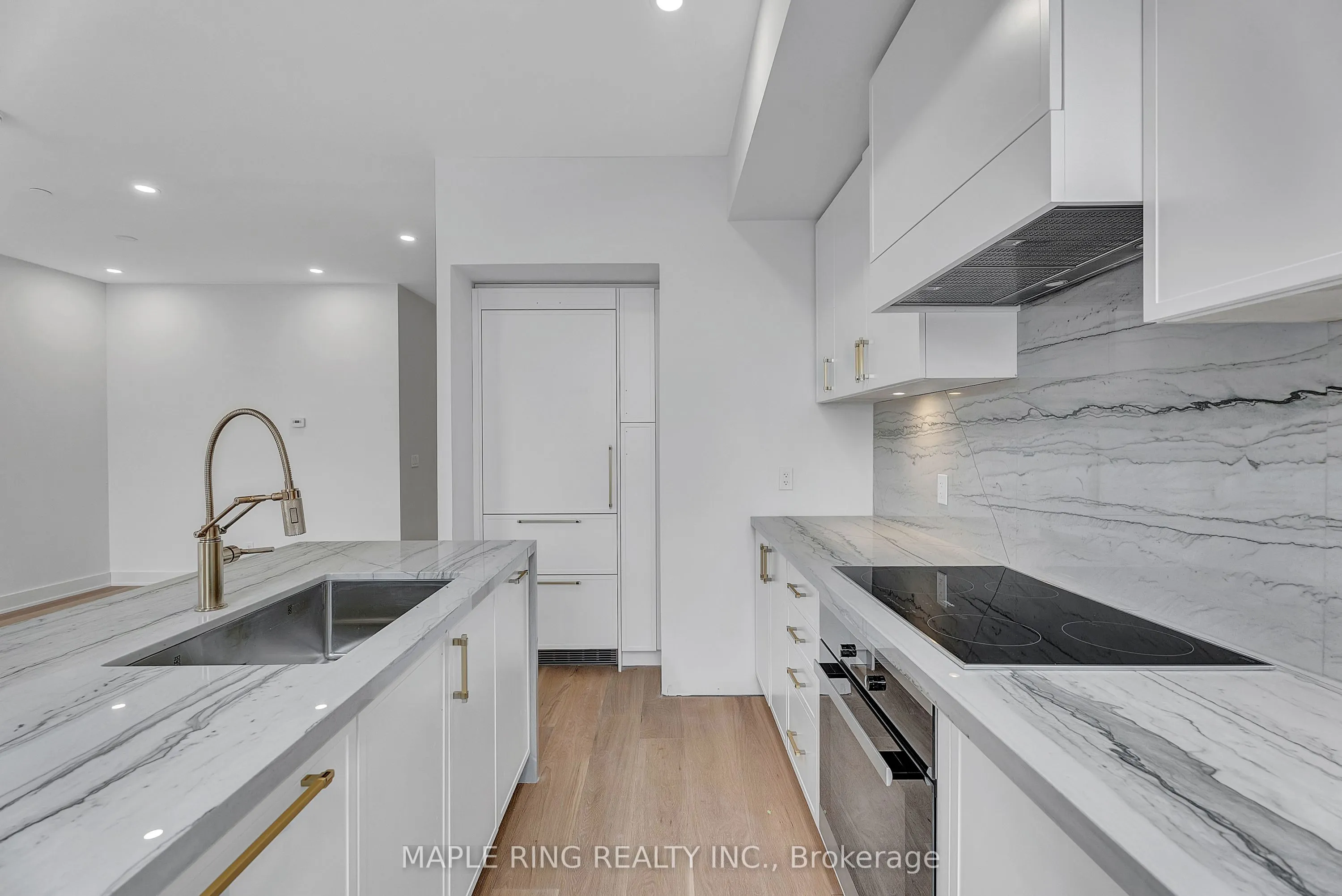 2485 Taunton Road, #118