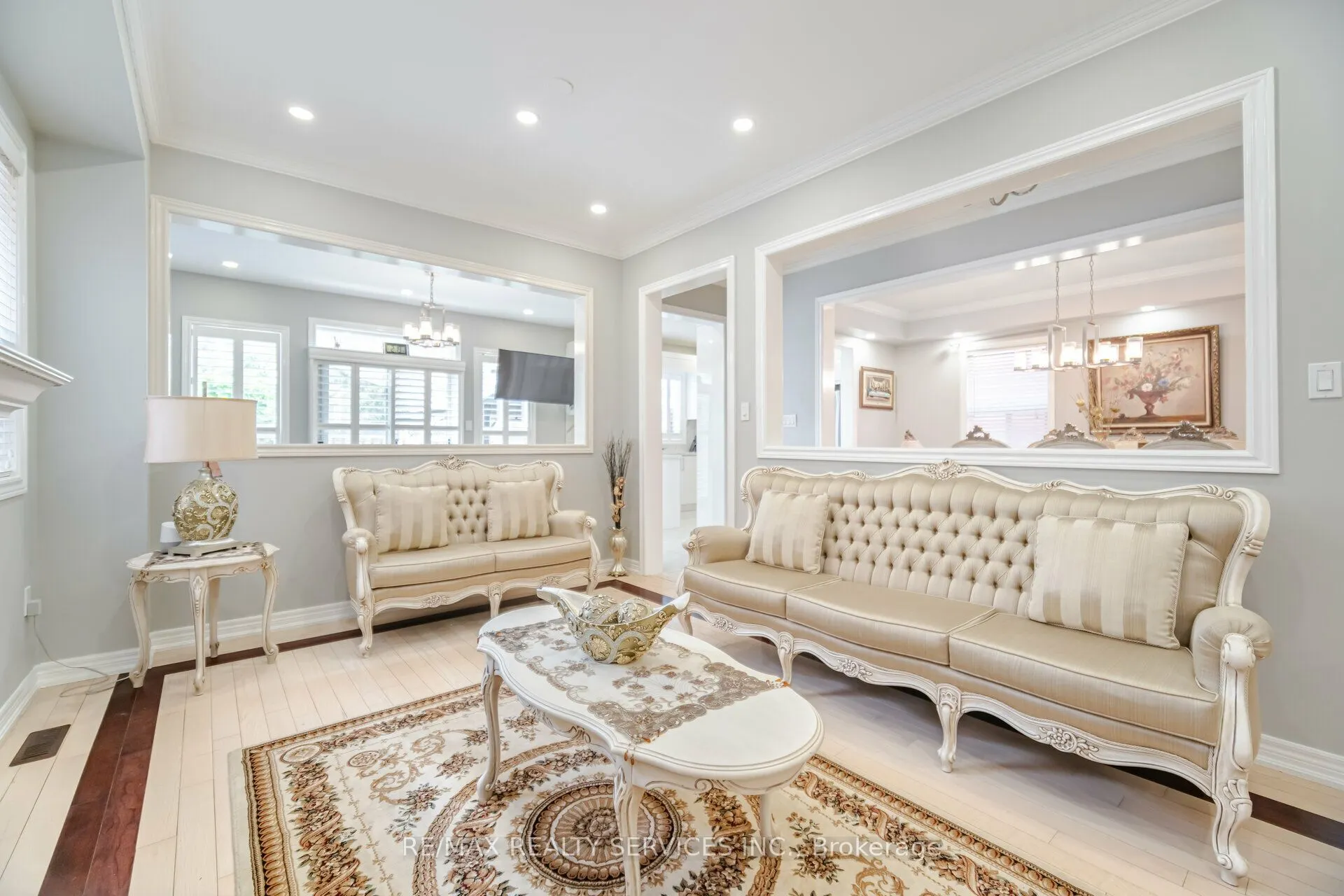 1317 Weller Cross