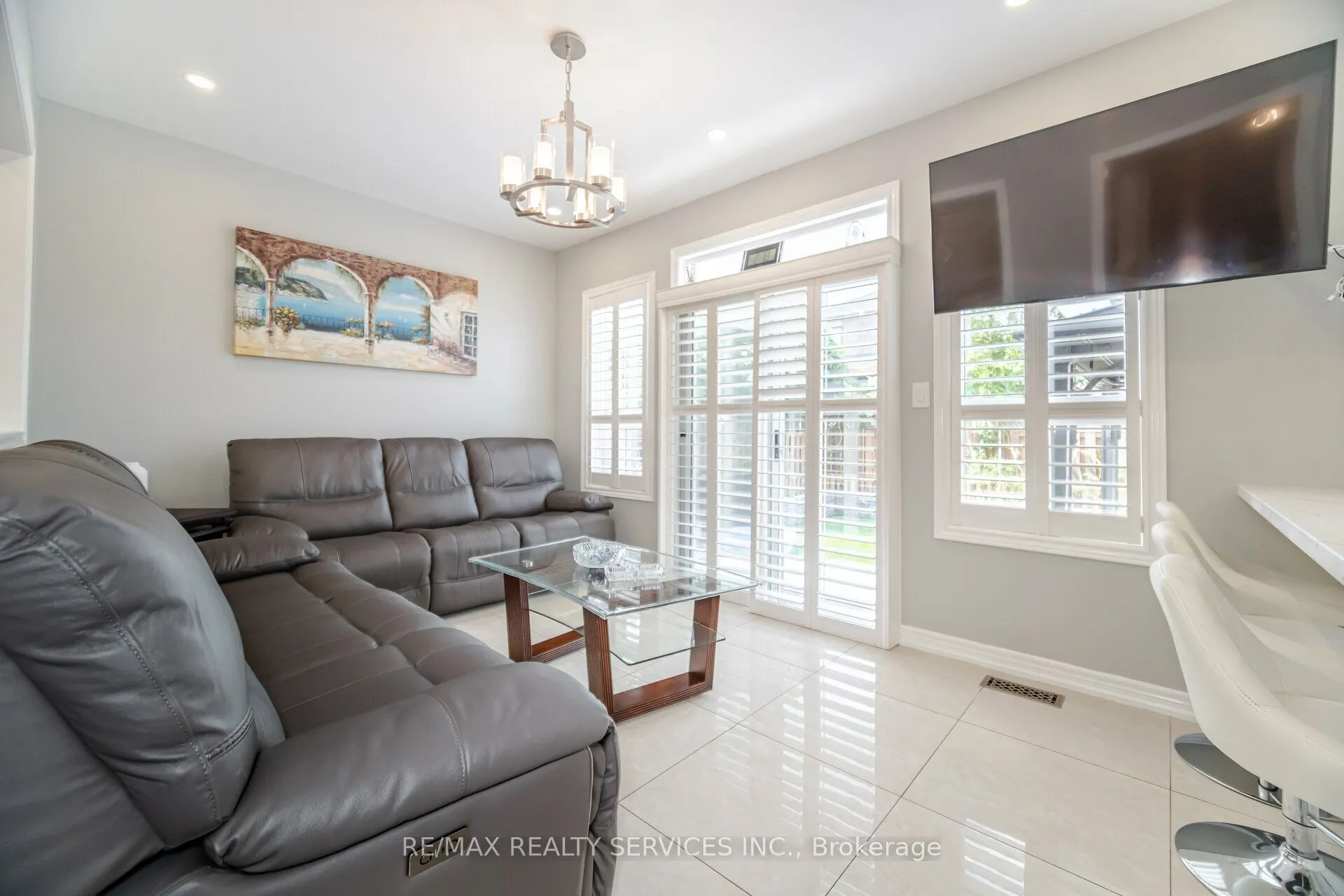 1317 Weller Cross