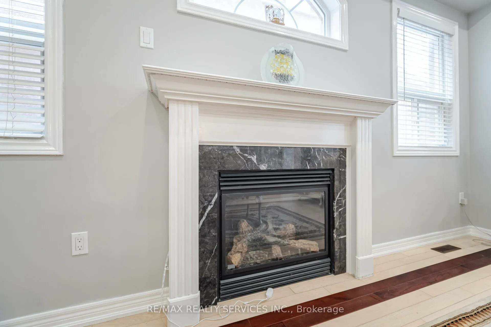 1317 Weller Cross