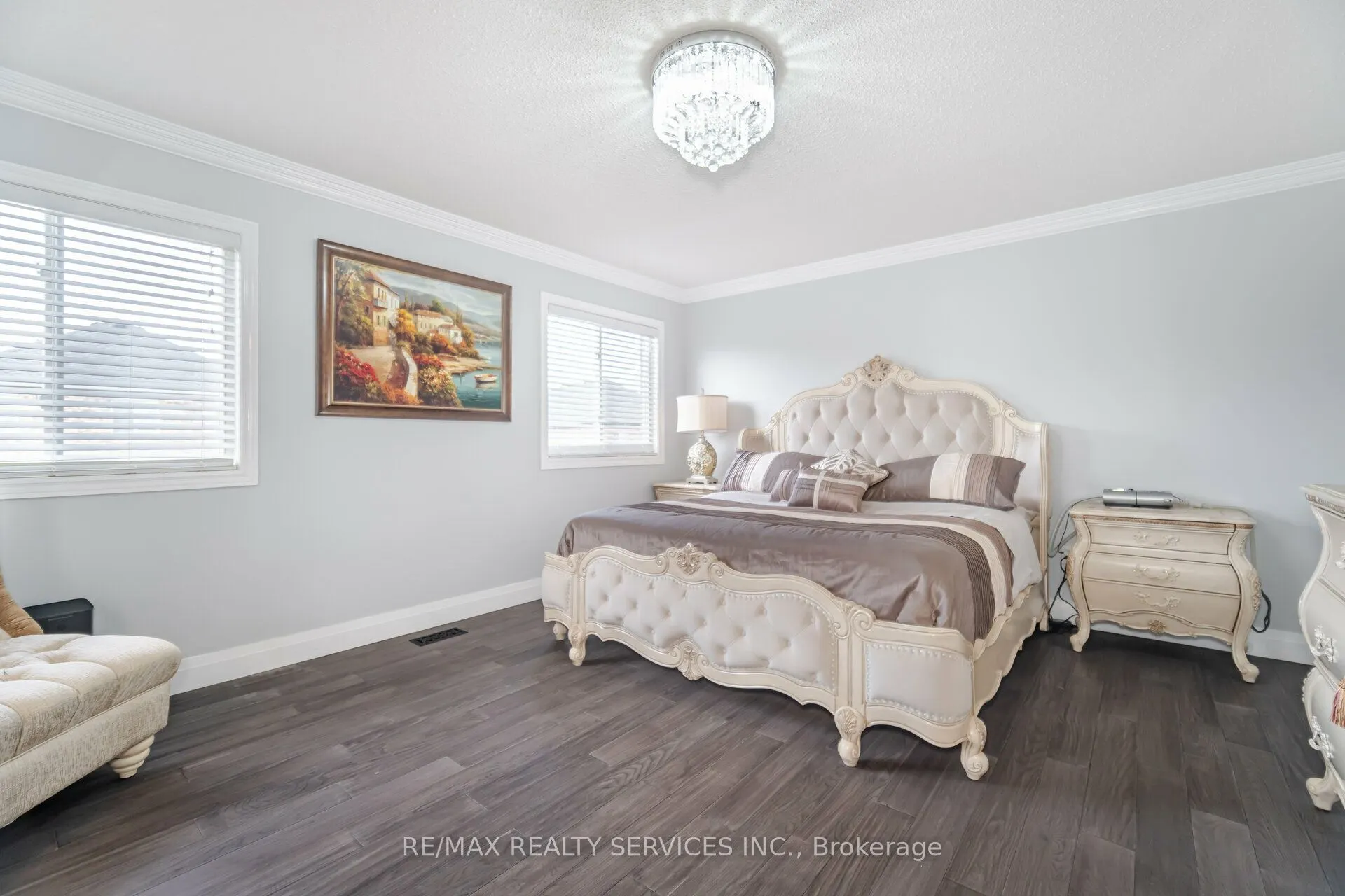 1317 Weller Cross