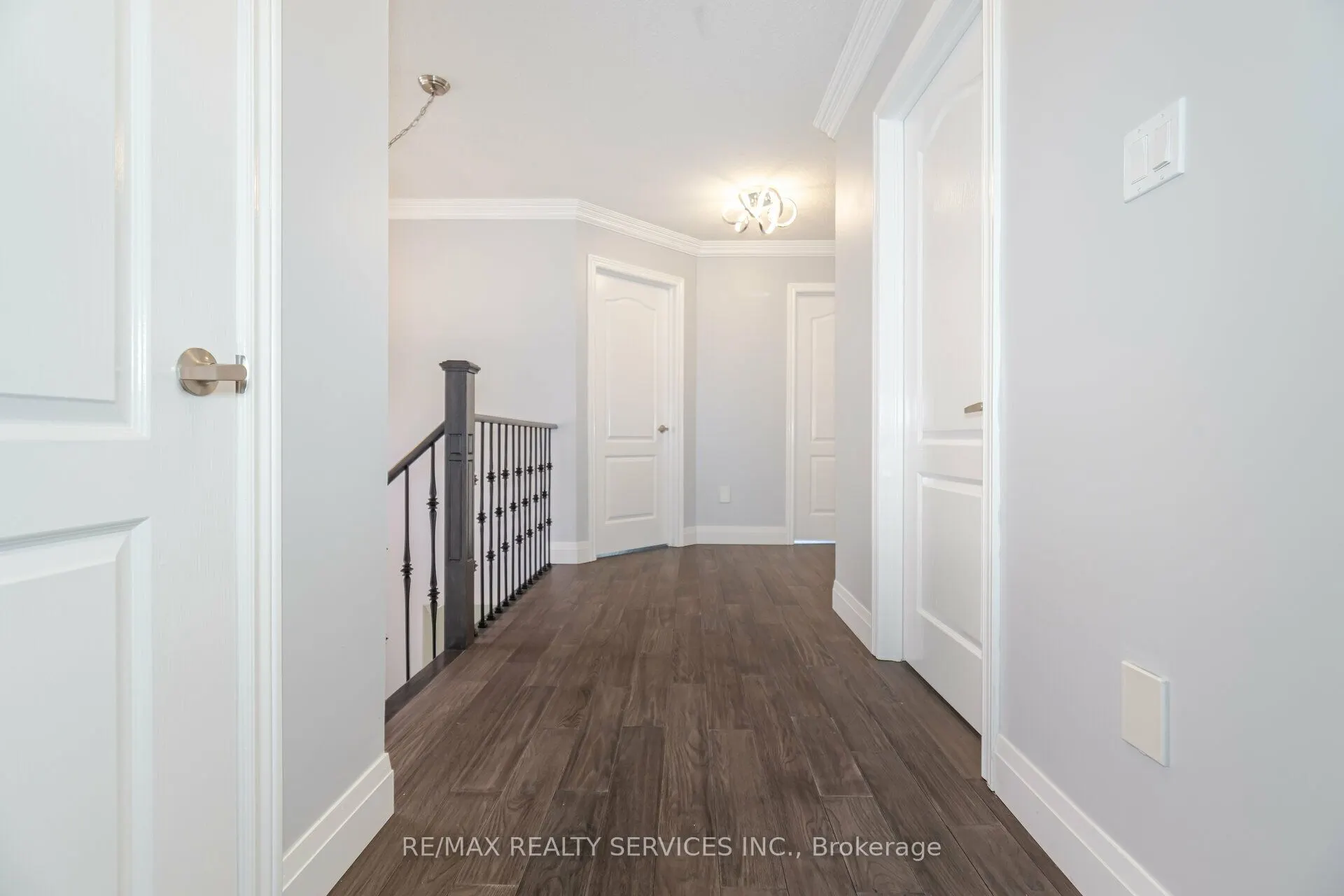 1317 Weller Cross