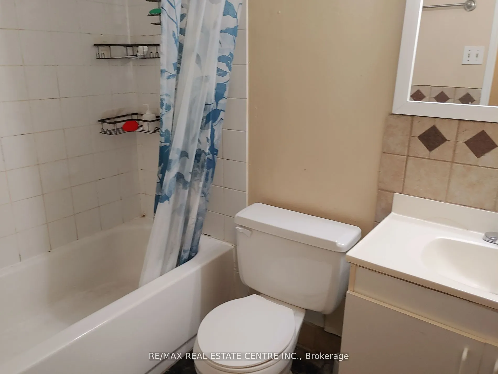 15 Kensington Road, #209
