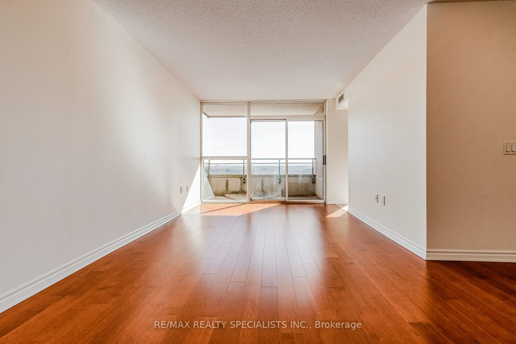 55 Strathaven Drive W #2011