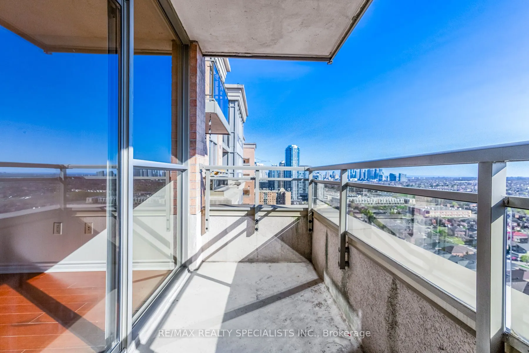 55 Strathaven Drive W #2011