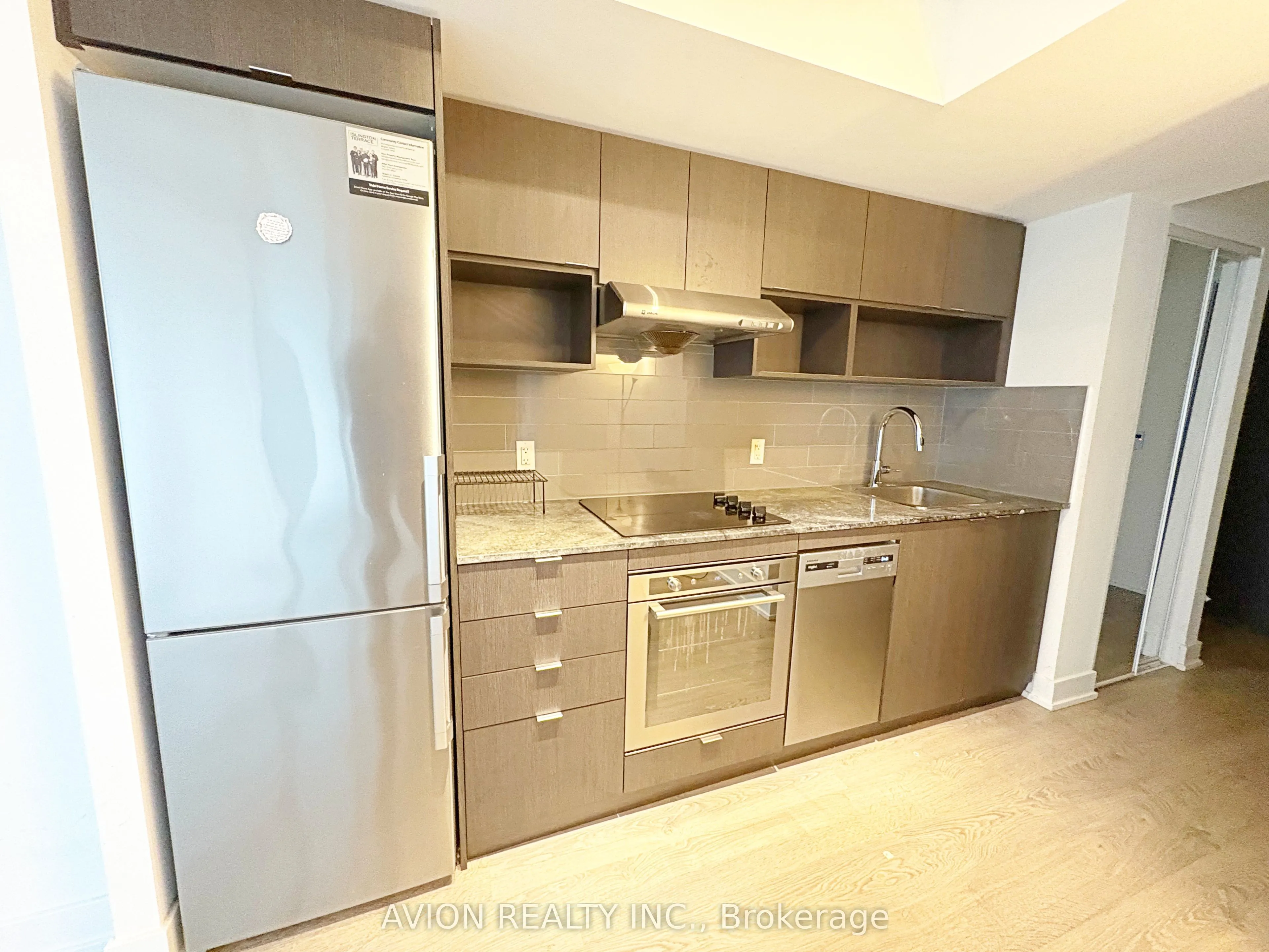 7 Mabelle Avenue, #1905