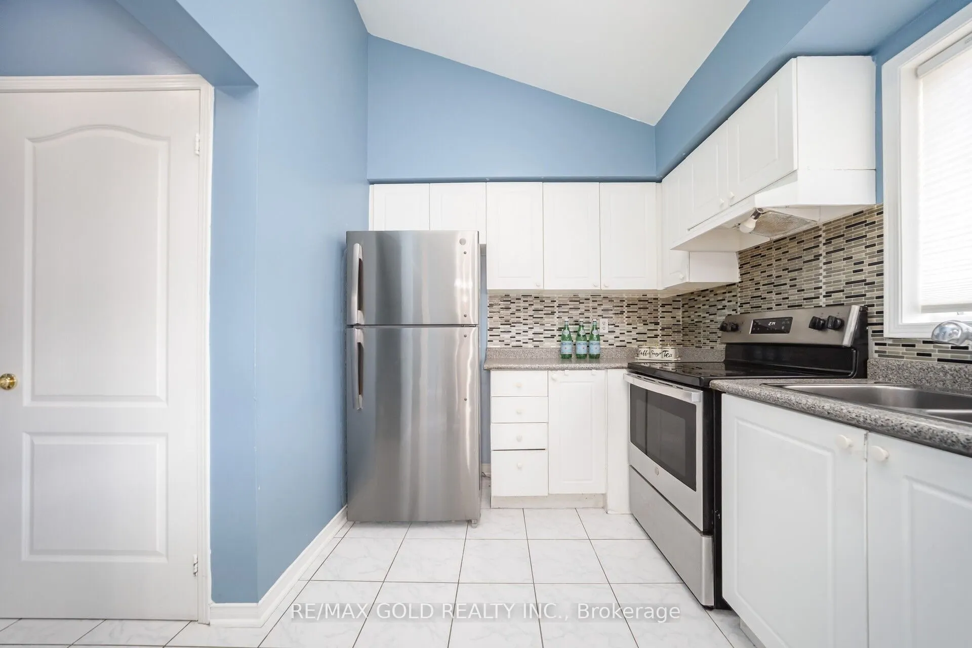 108 Black Forest Drive N