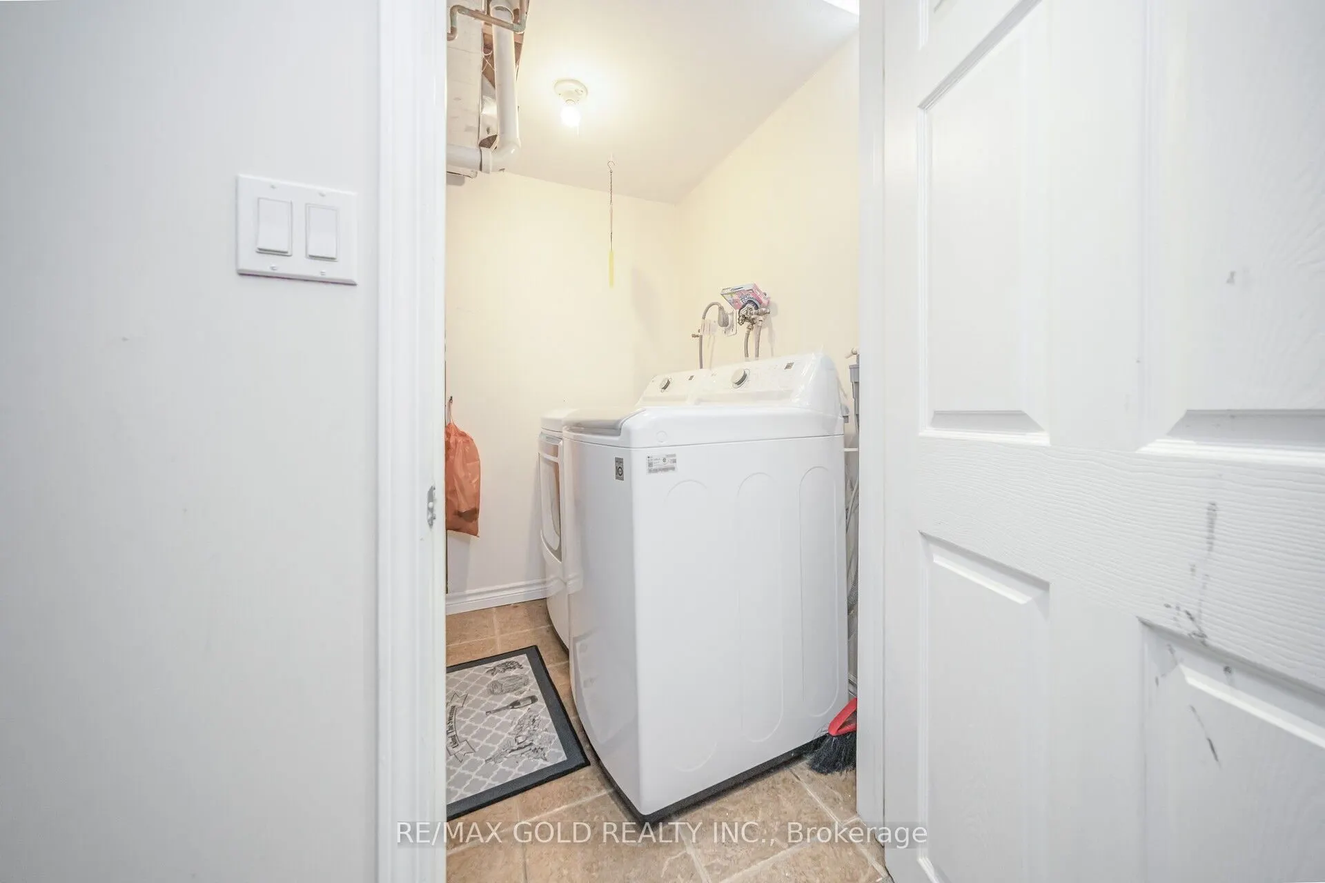 108 Black Forest Drive N