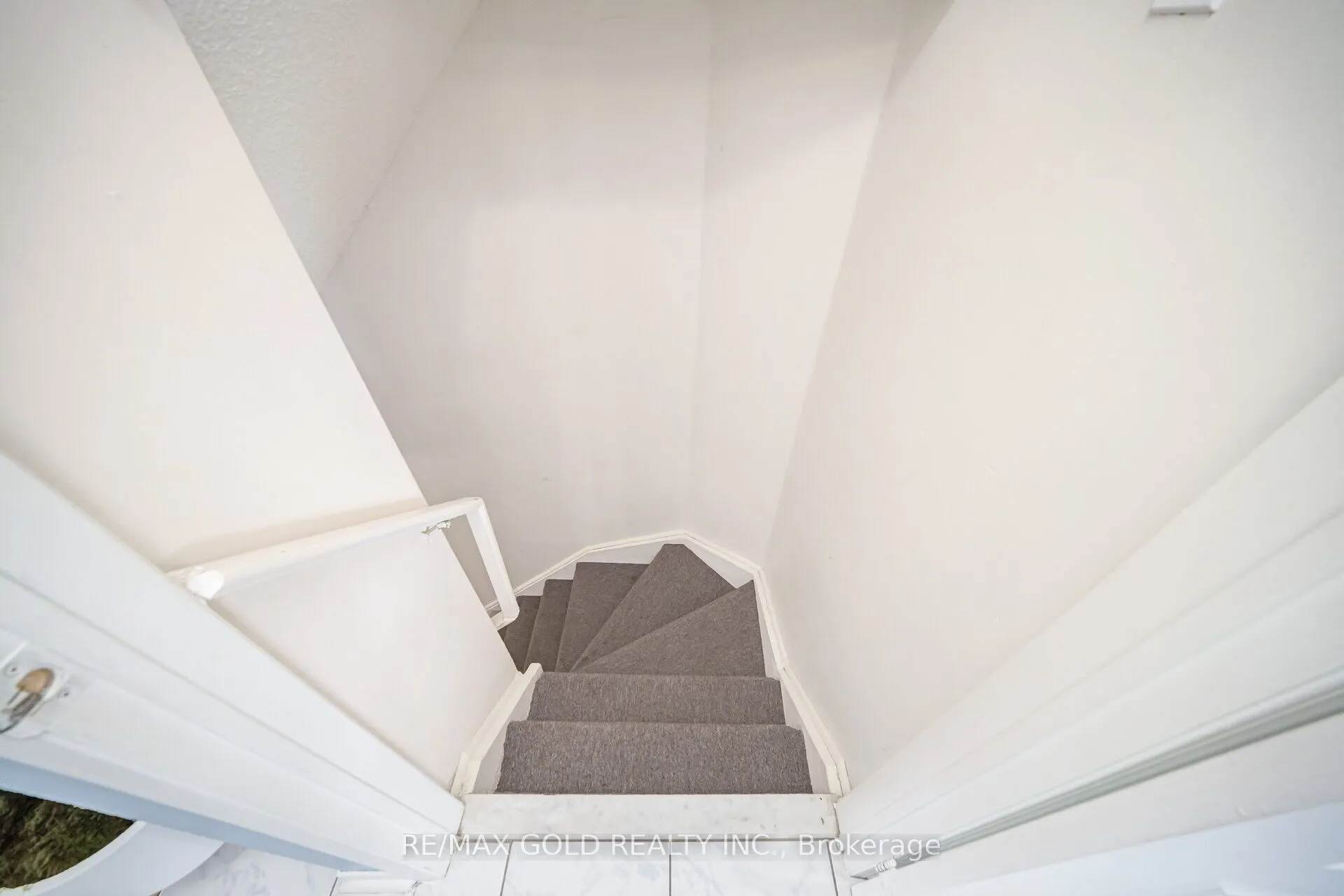 108 Black Forest Drive N