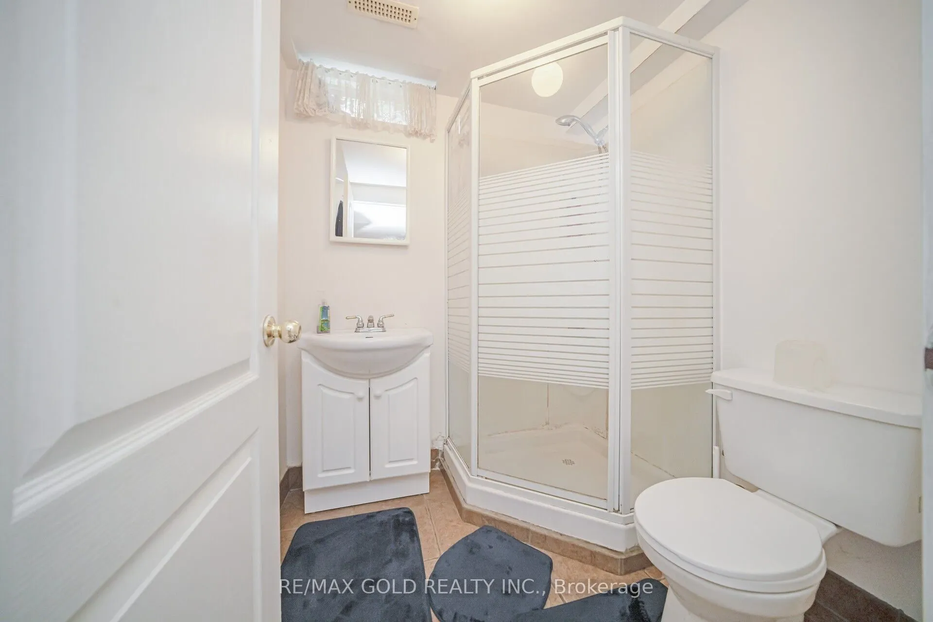 108 Black Forest Drive N