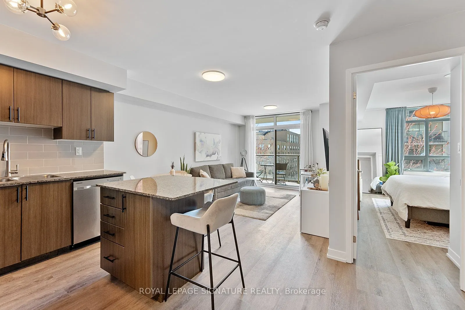 816 Lansdowne Avenue, #410