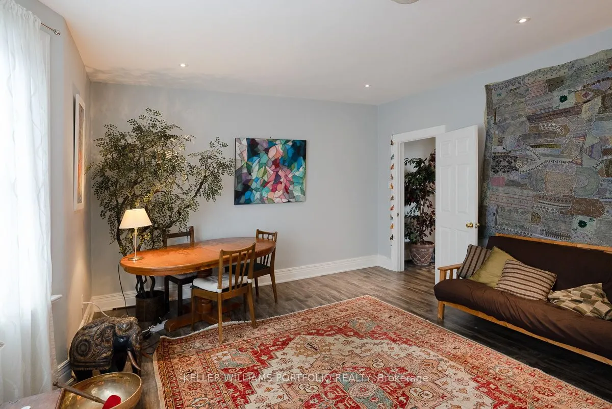 1156 Bloor Street W