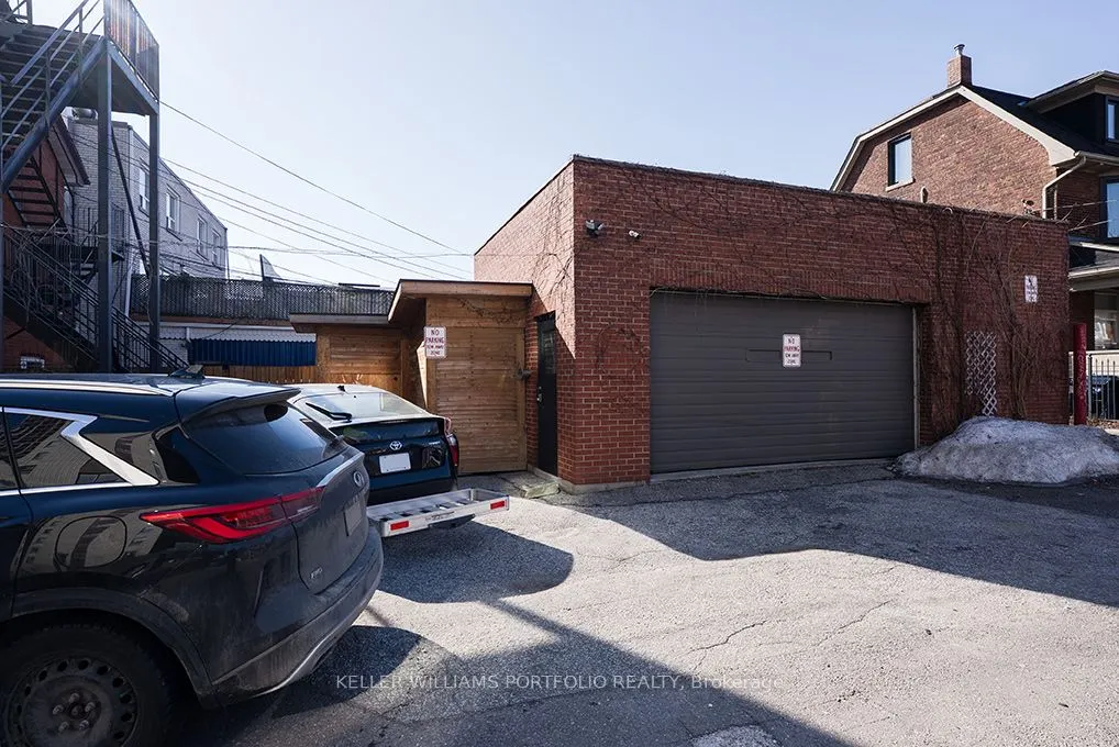 1156 Bloor Street W