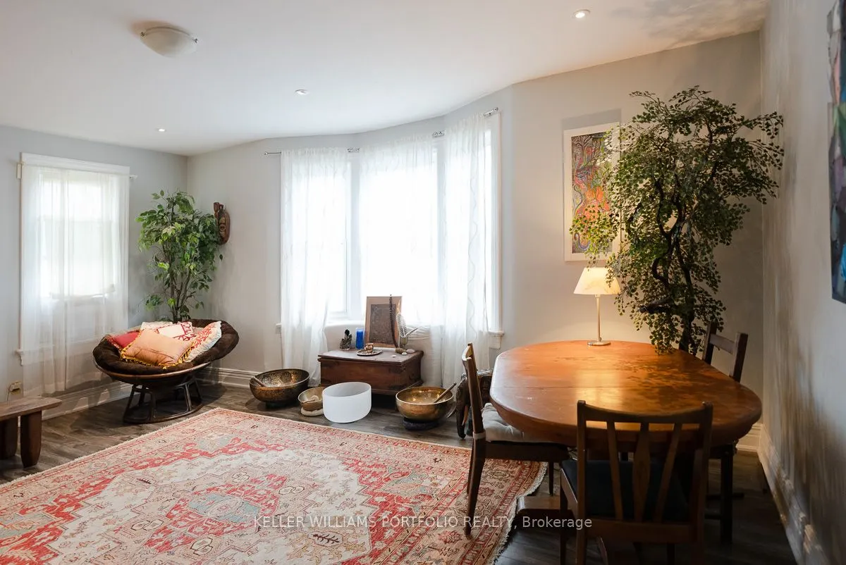 1156 Bloor Street W