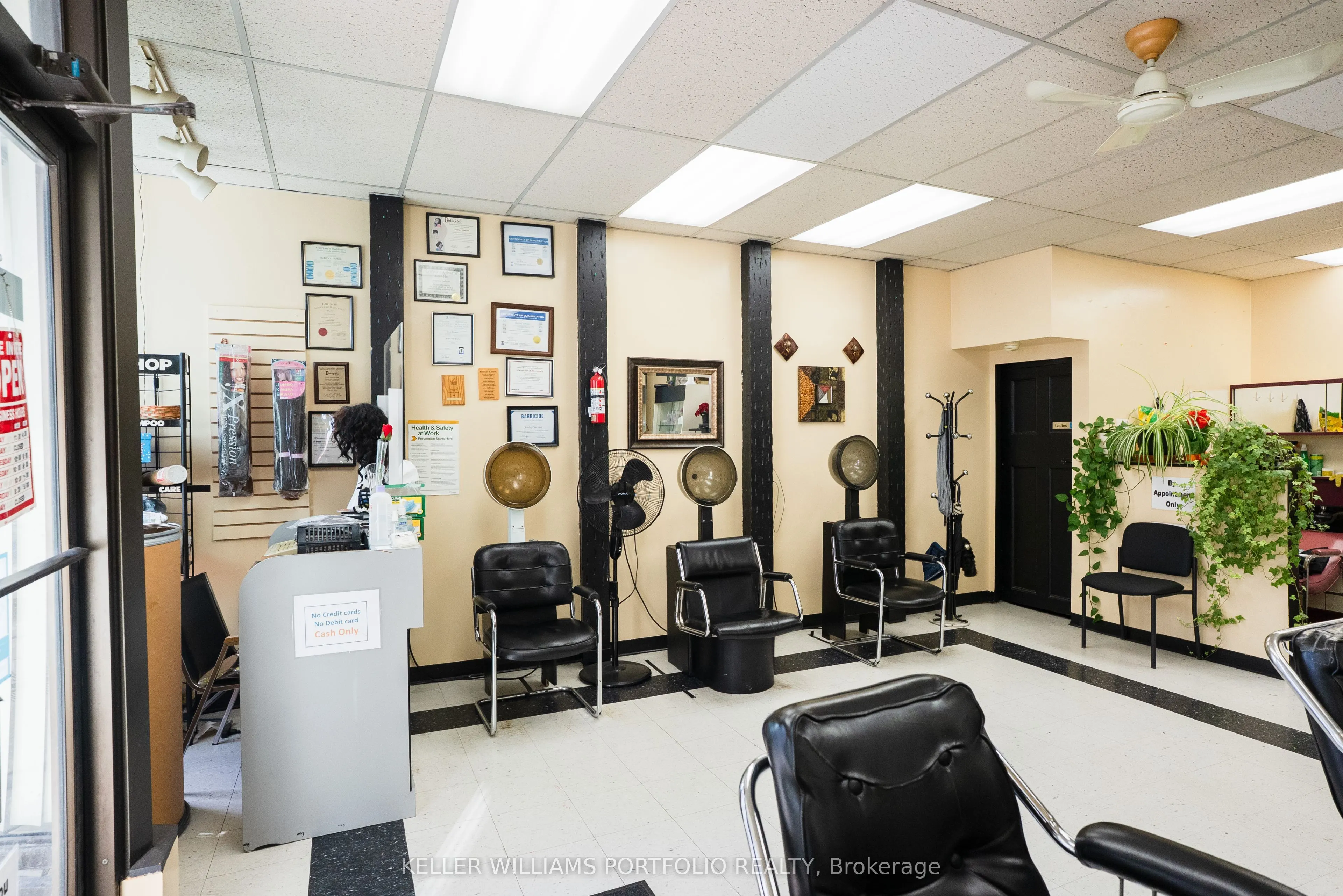 1156 Bloor Street W
