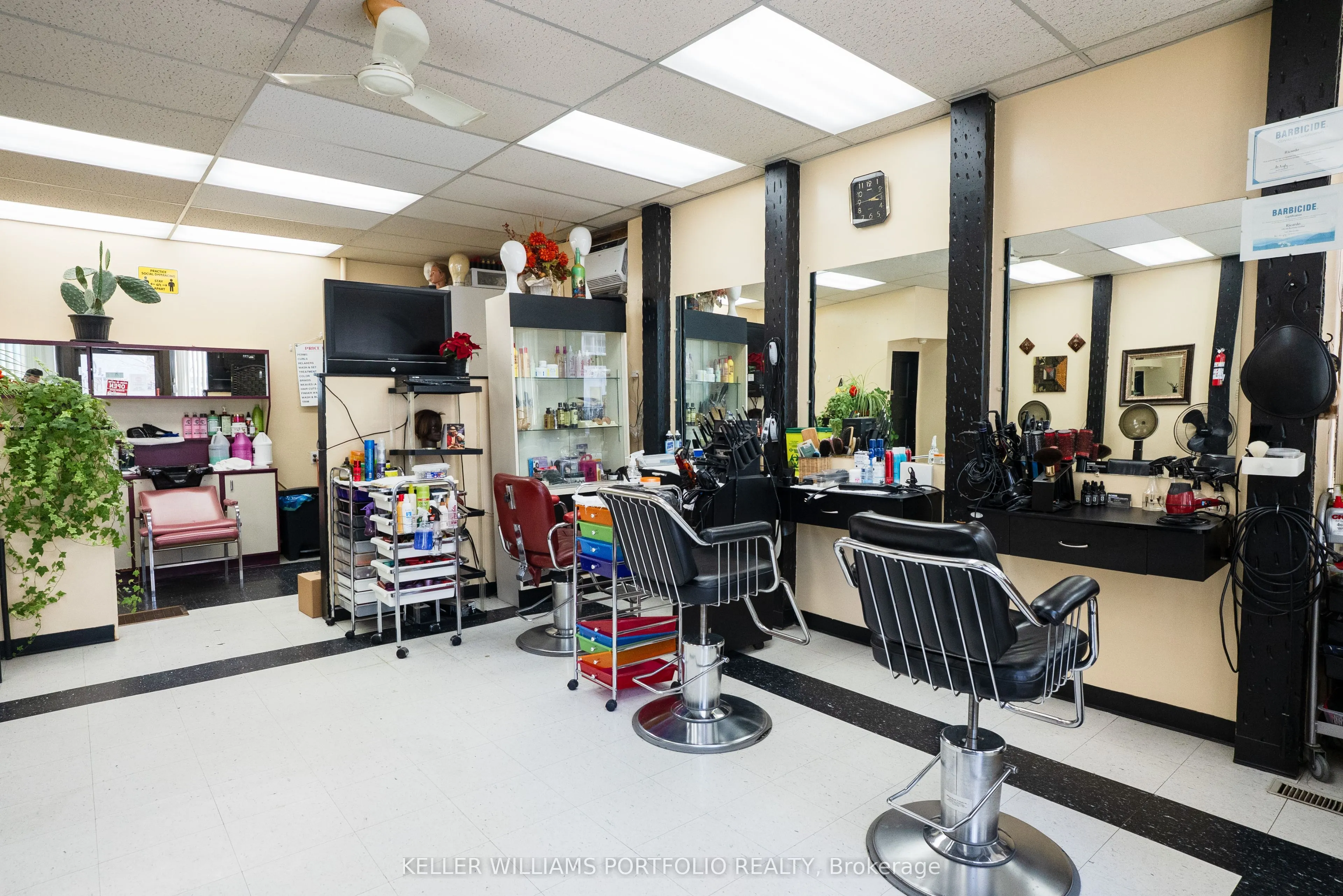 1156 Bloor Street W
