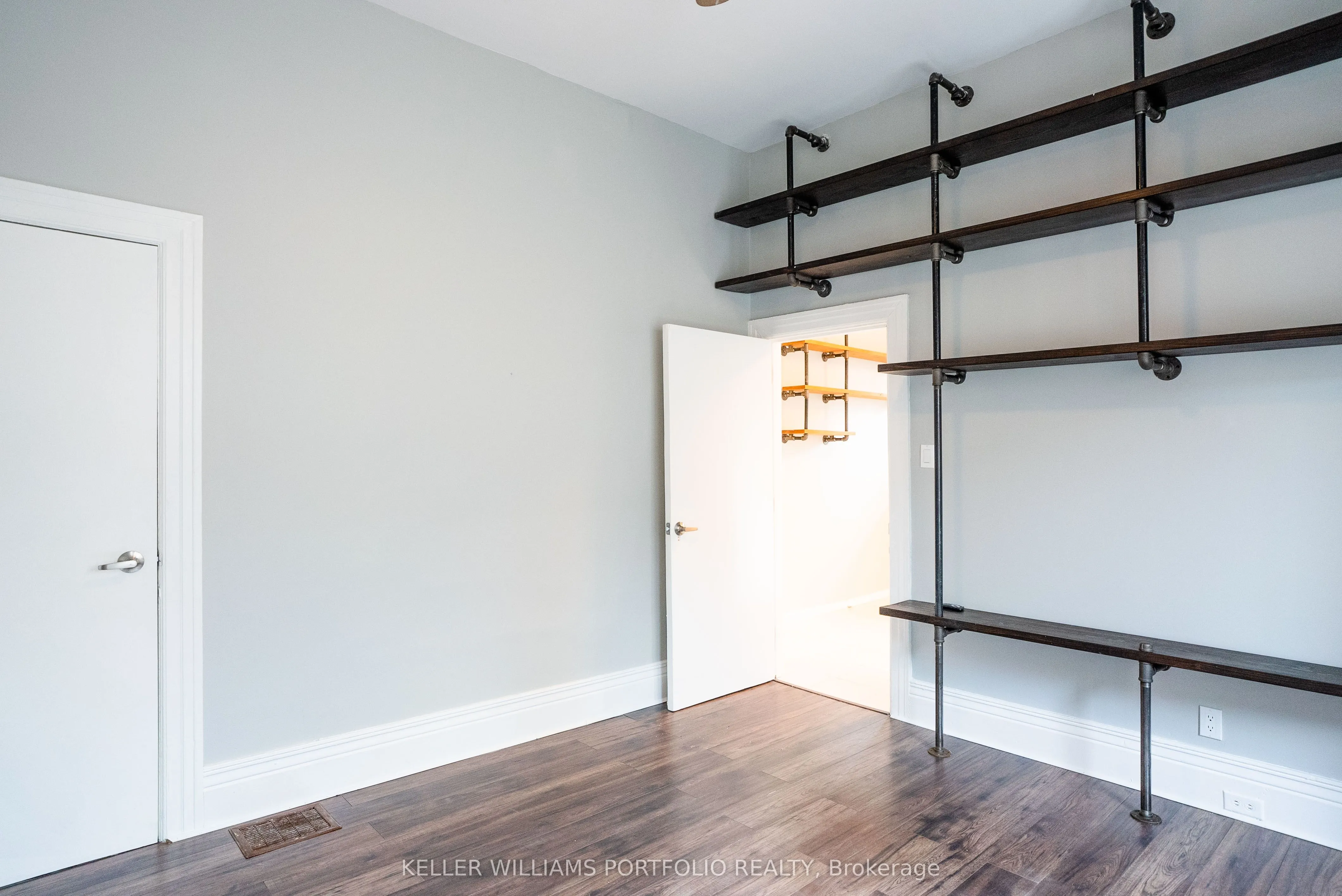 1156 Bloor Street W