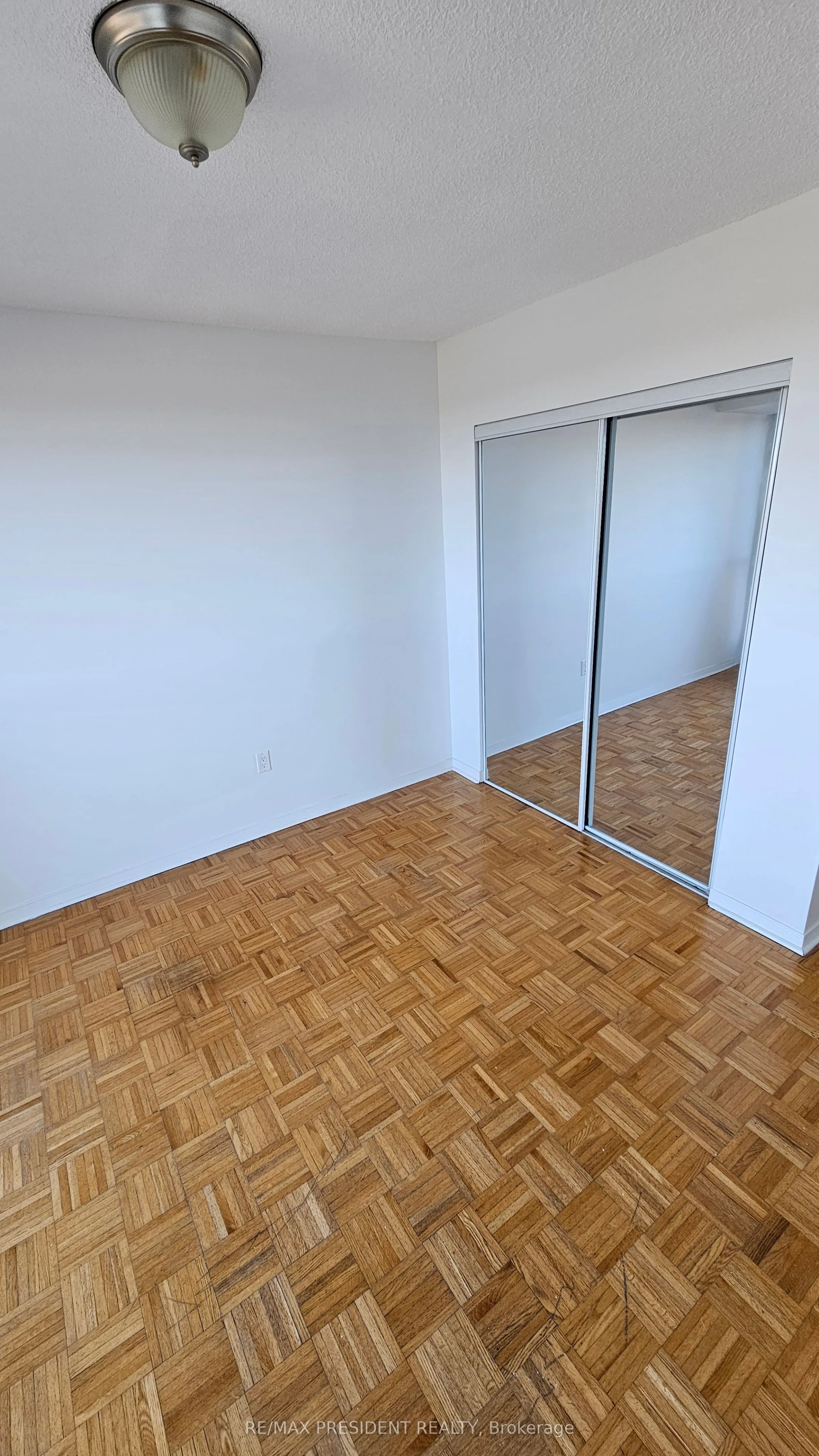 2155 Burnhamthorpe Road W, #1103