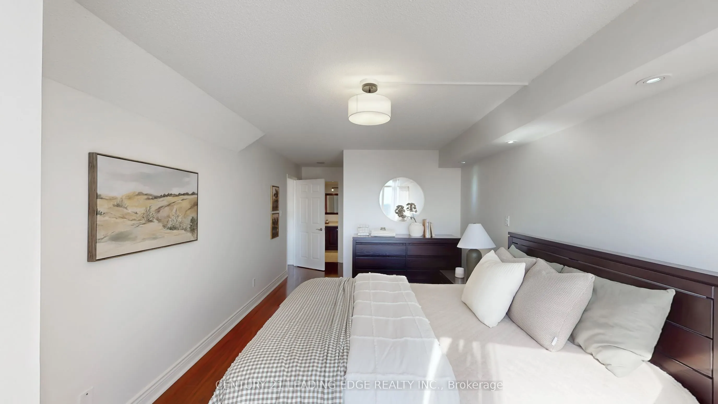 50 EGLINTON Avenue W #909