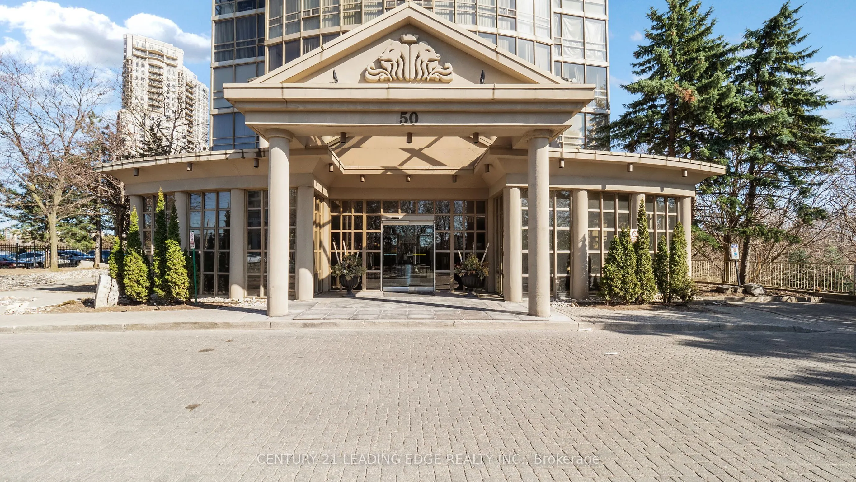 50 EGLINTON Avenue W #909