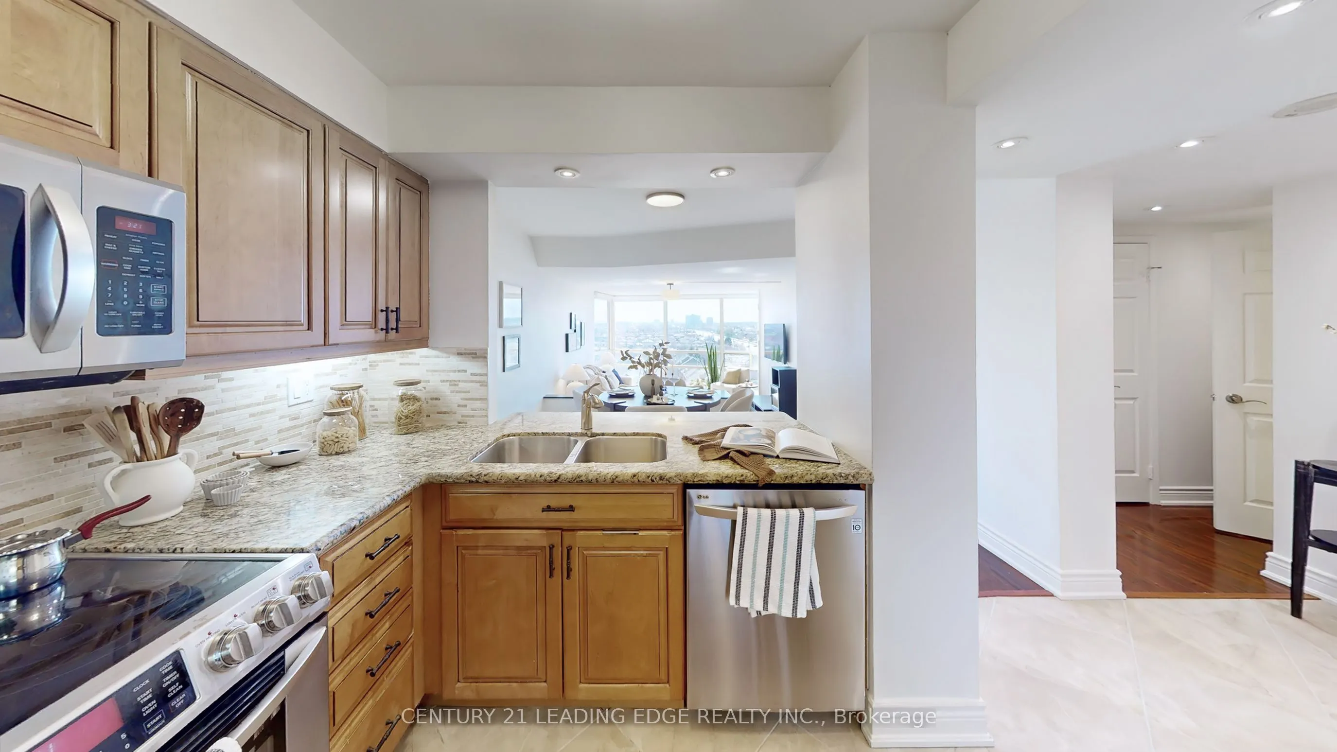 50 EGLINTON Avenue W #909