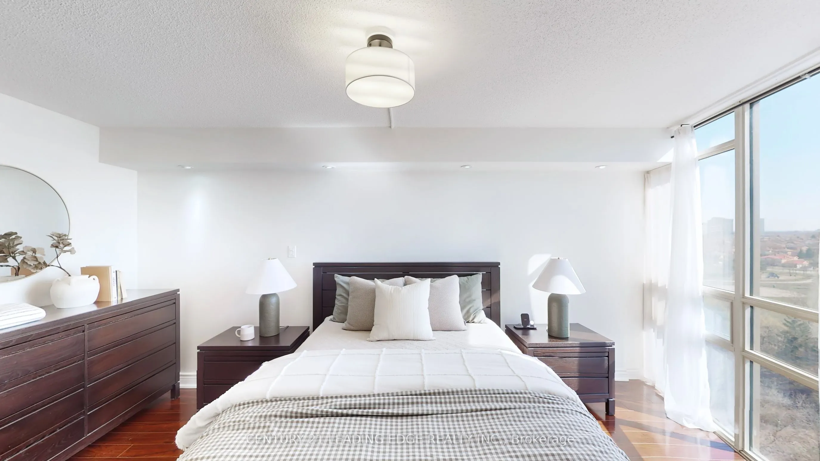 50 EGLINTON Avenue W #909