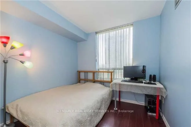 285 Enfield Place, #602
