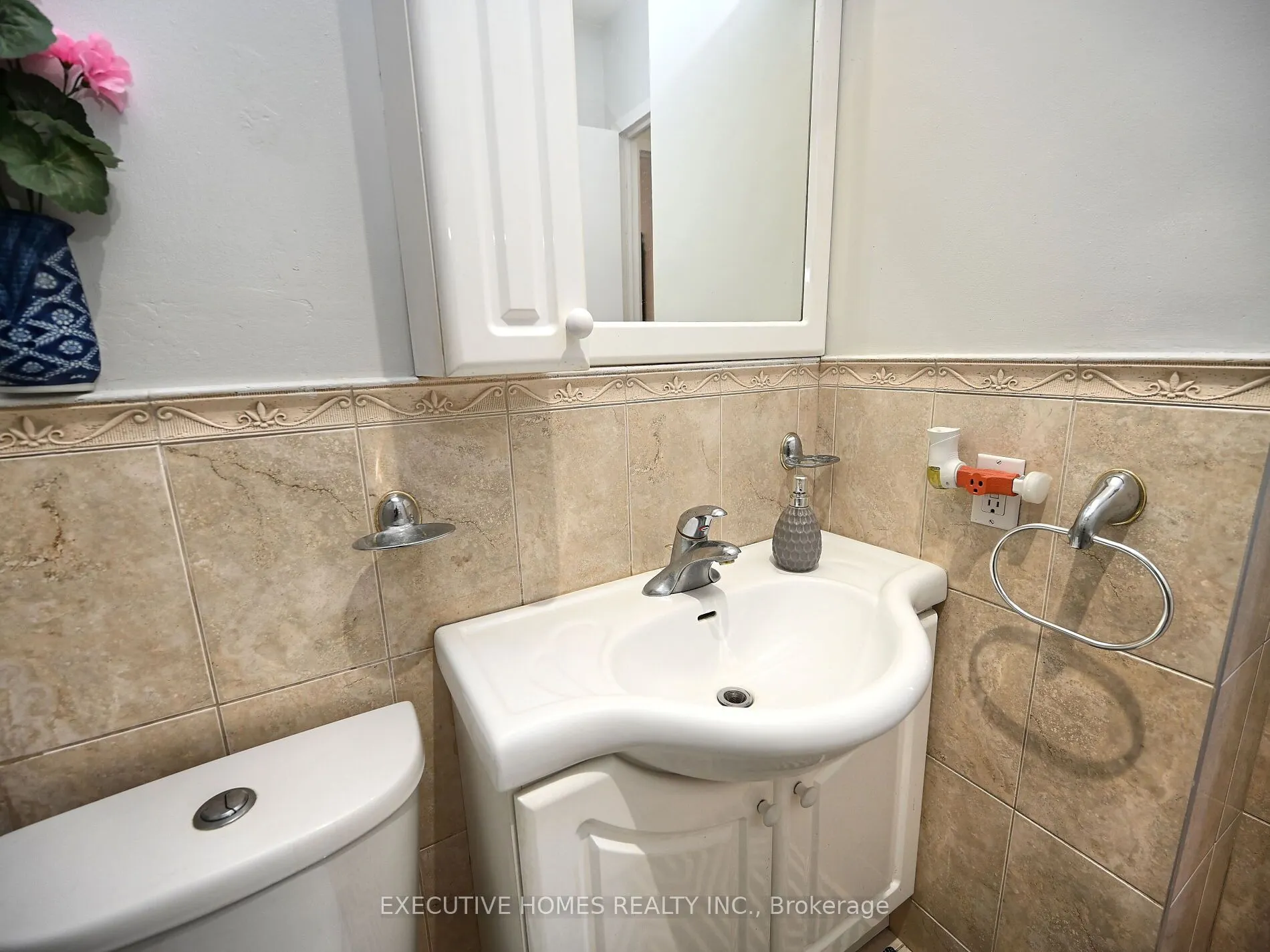 3065 Queen Frederica Drive, #1107