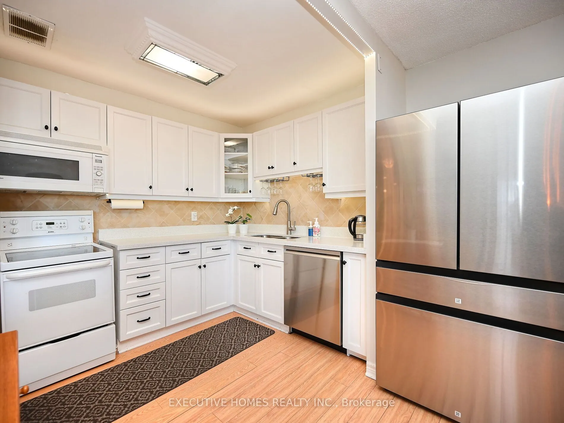 3065 Queen Frederica Drive, #1107