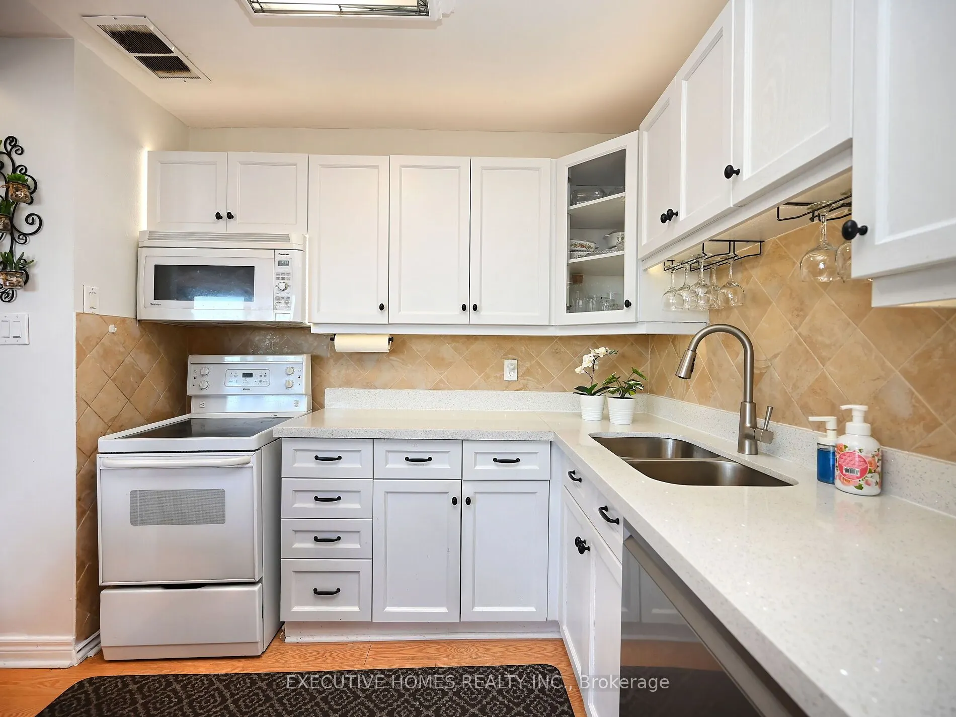3065 Queen Frederica Drive, #1107