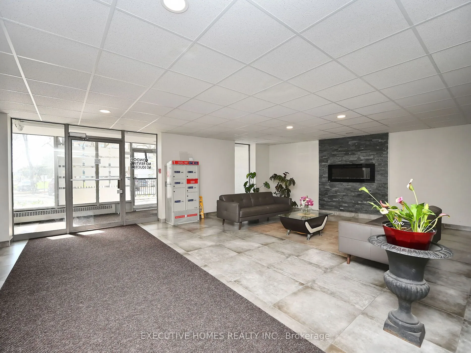 3065 Queen Frederica Drive, #1107