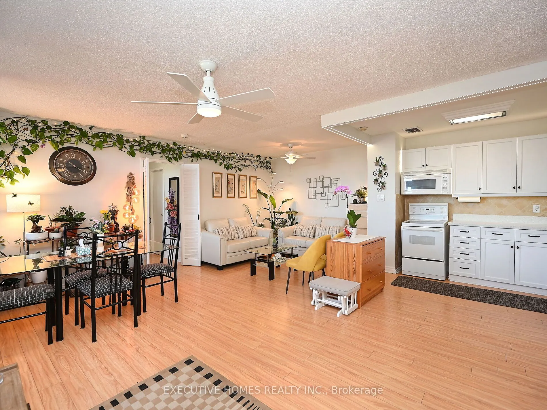 3065 Queen Frederica Drive, #1107