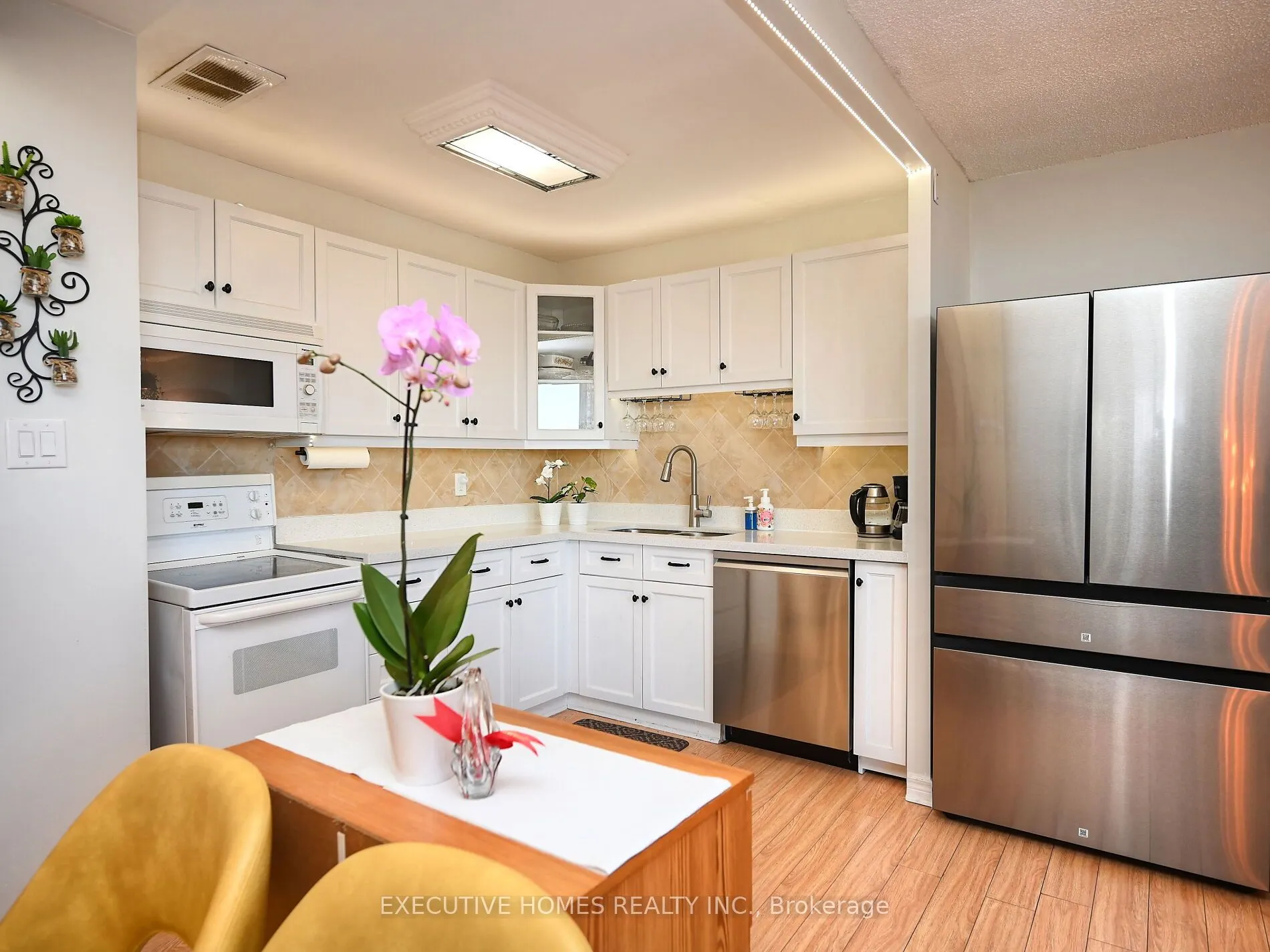 3065 Queen Frederica Drive, #1107