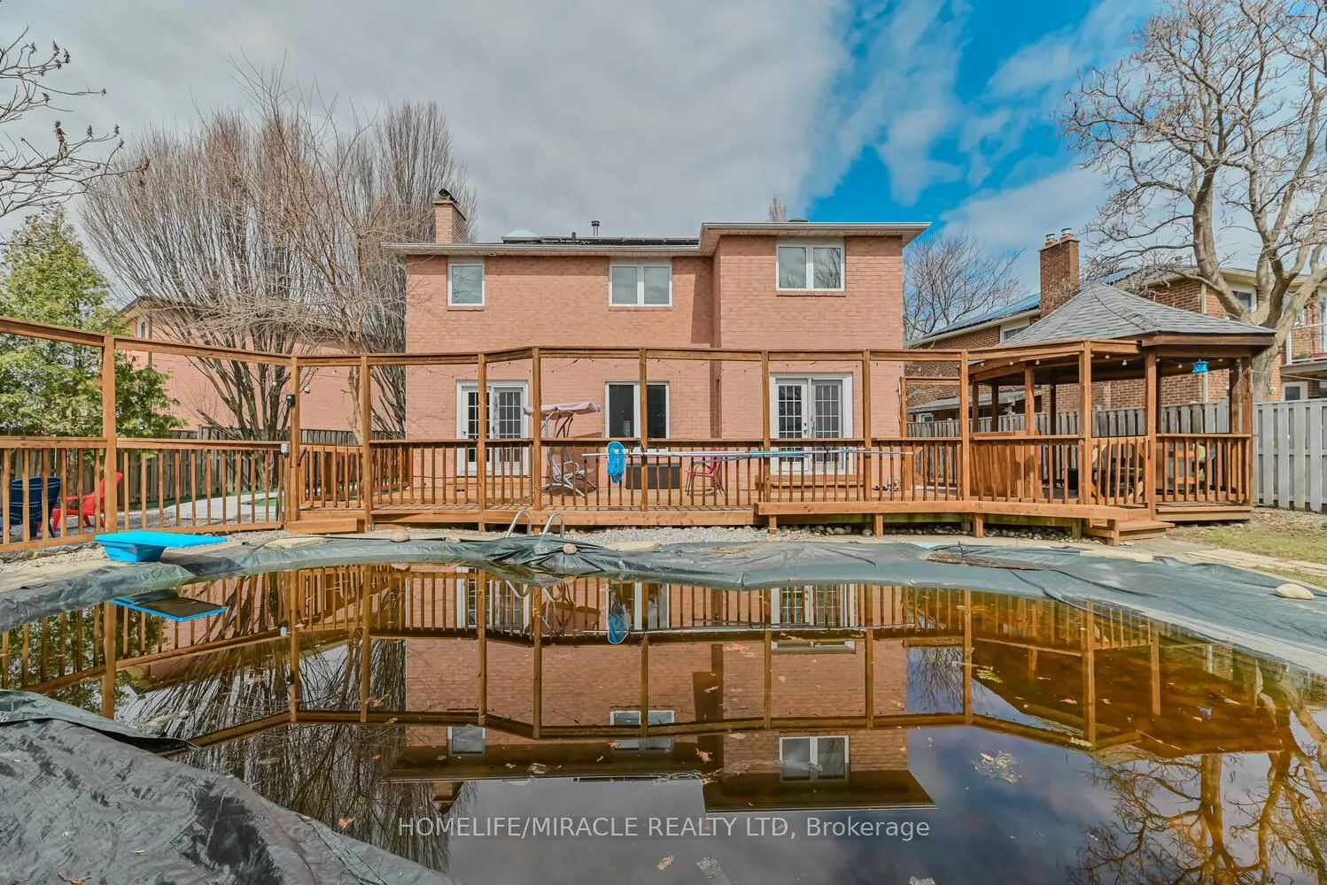 32 Plover Place