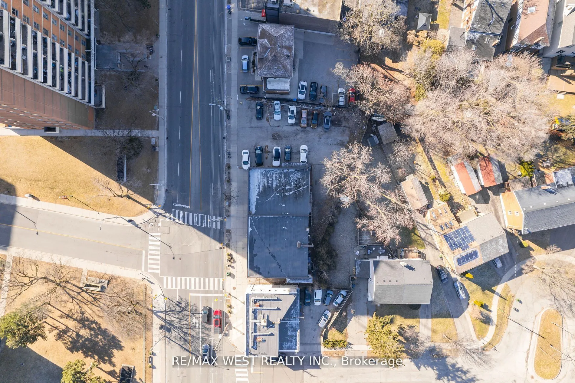 4990 Dundas Street W