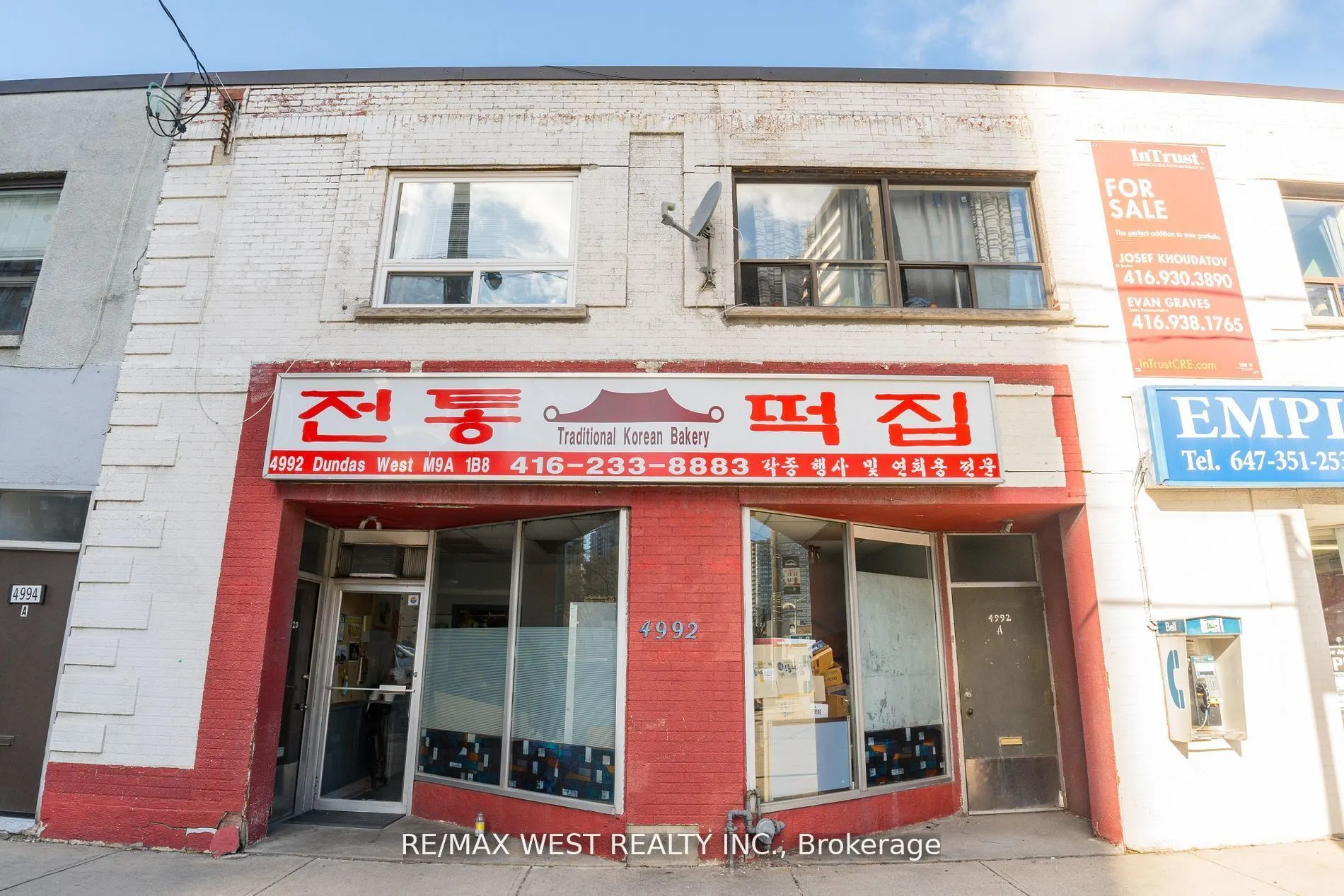 4990 Dundas Street W