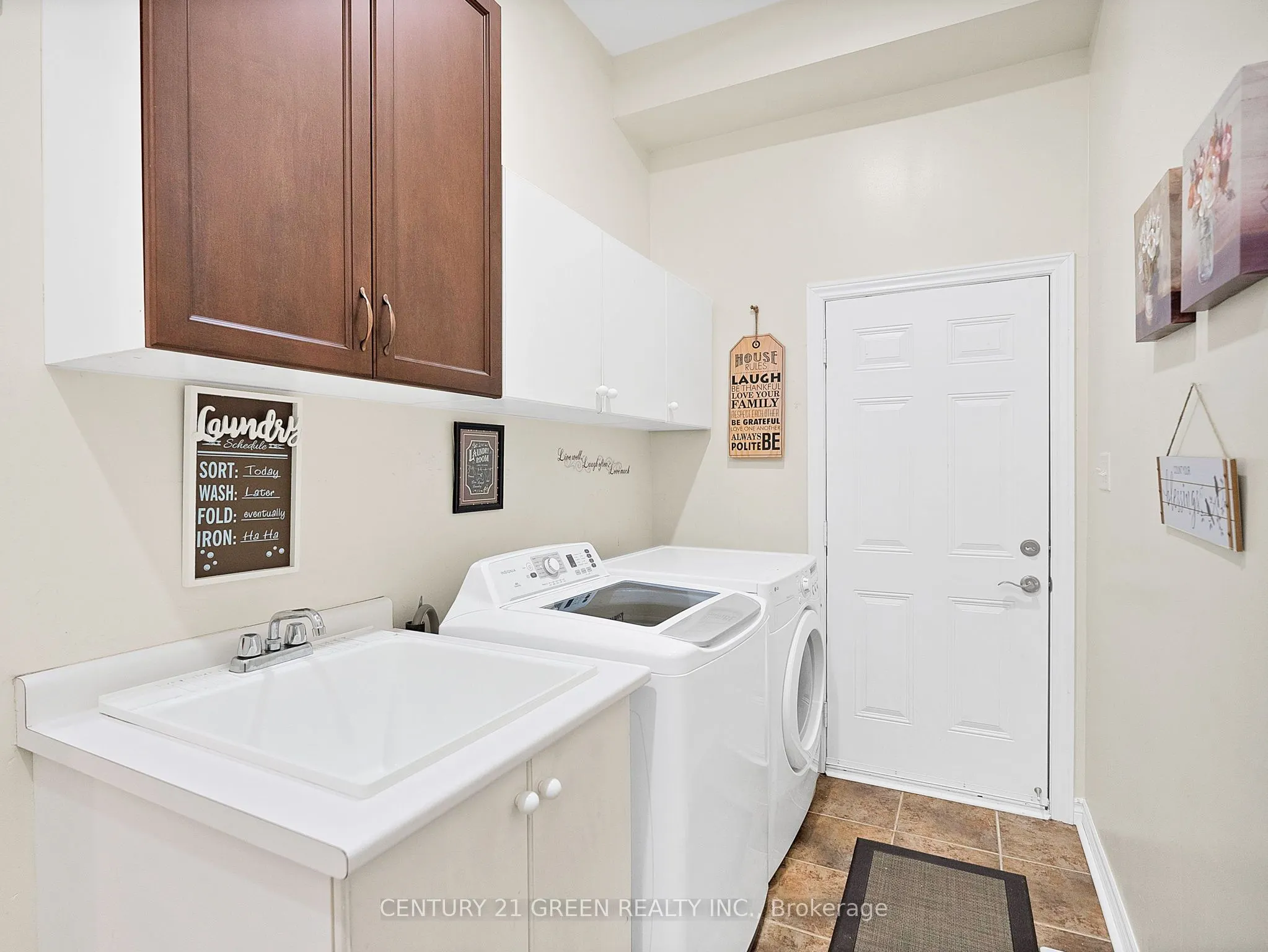 15 Oakhaven Road